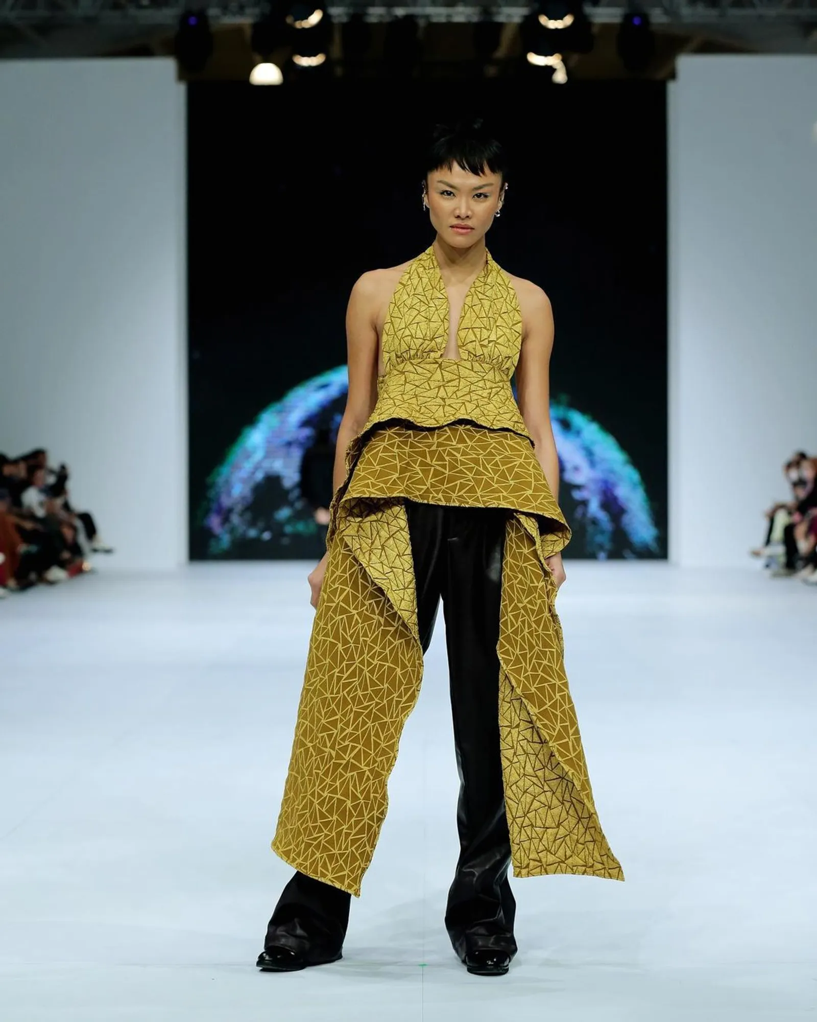 Jakarta Fashion Week Diselenggarakan Secara Offline di PIM 3