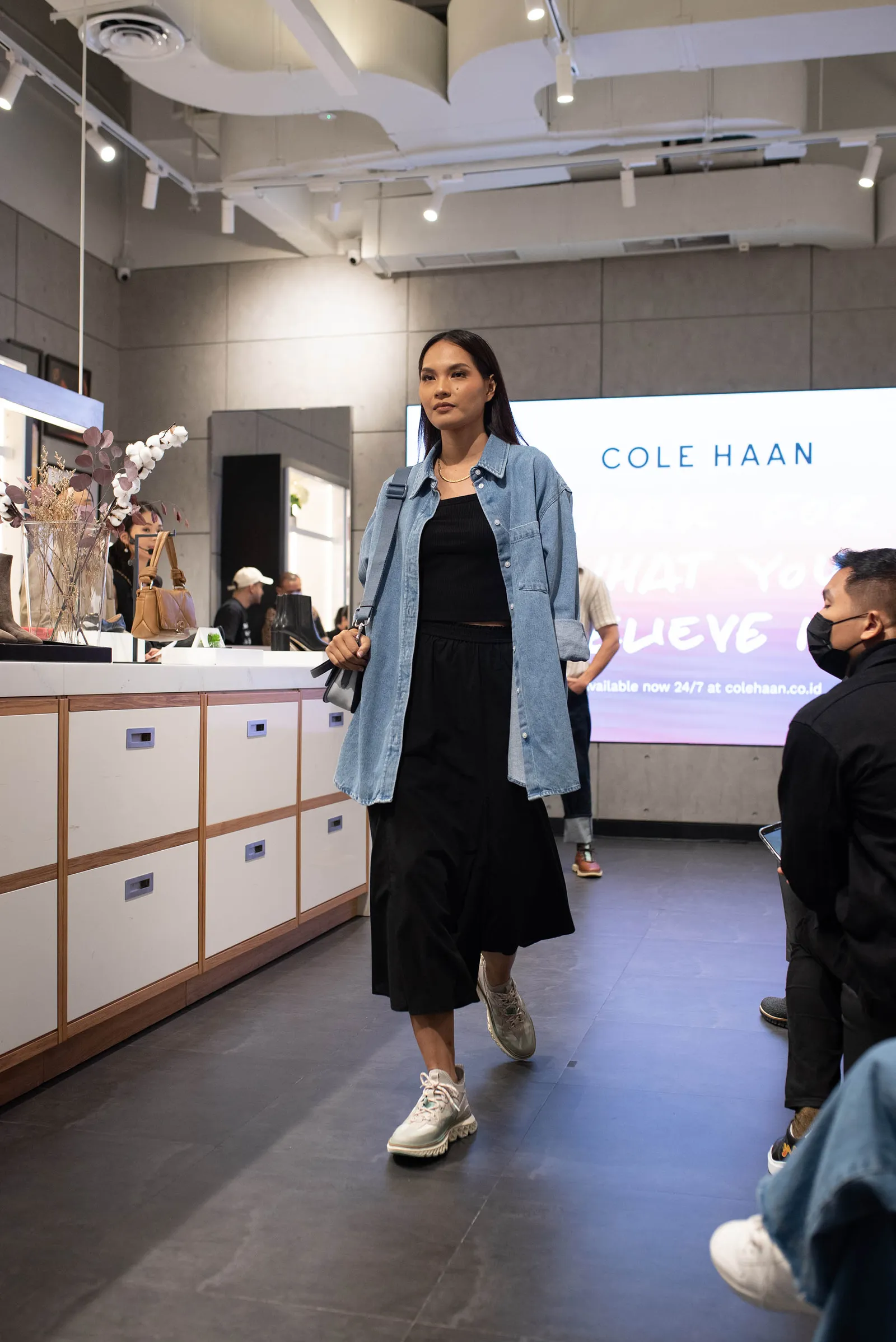 Cole Haan Resmi Meluncurkan Toko Online & Koleksi Sepatu Fall 2022