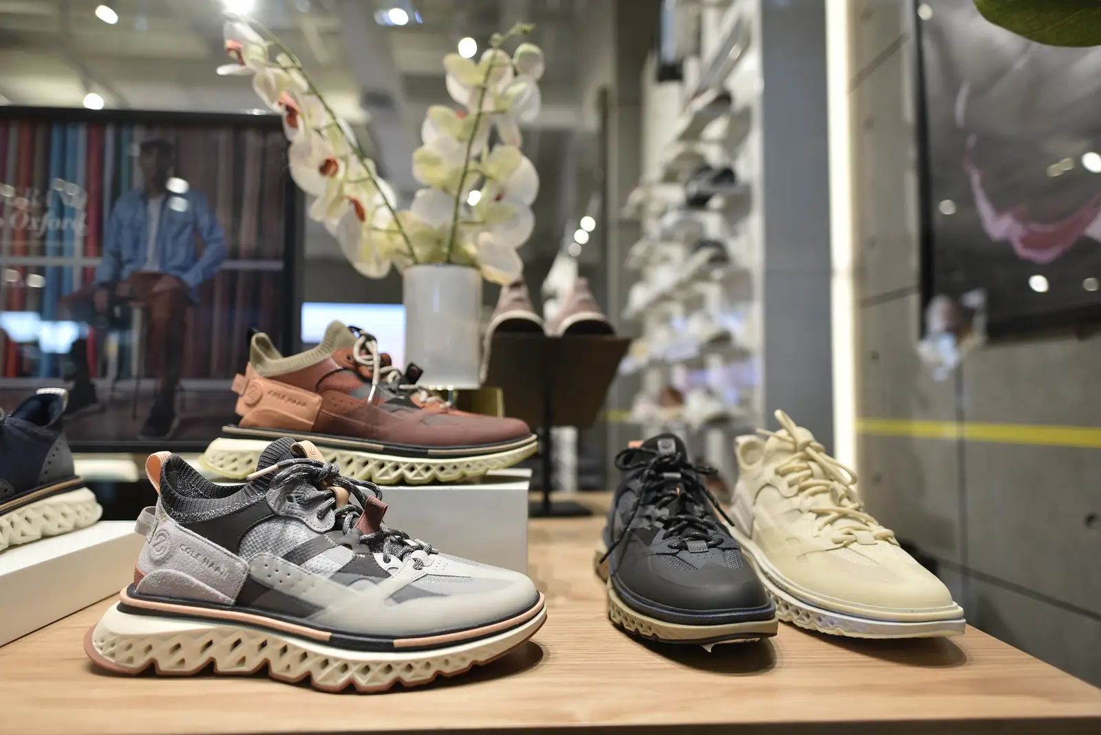 Cole Haan Resmi Meluncurkan Toko Online & Koleksi Sepatu Fall 2022