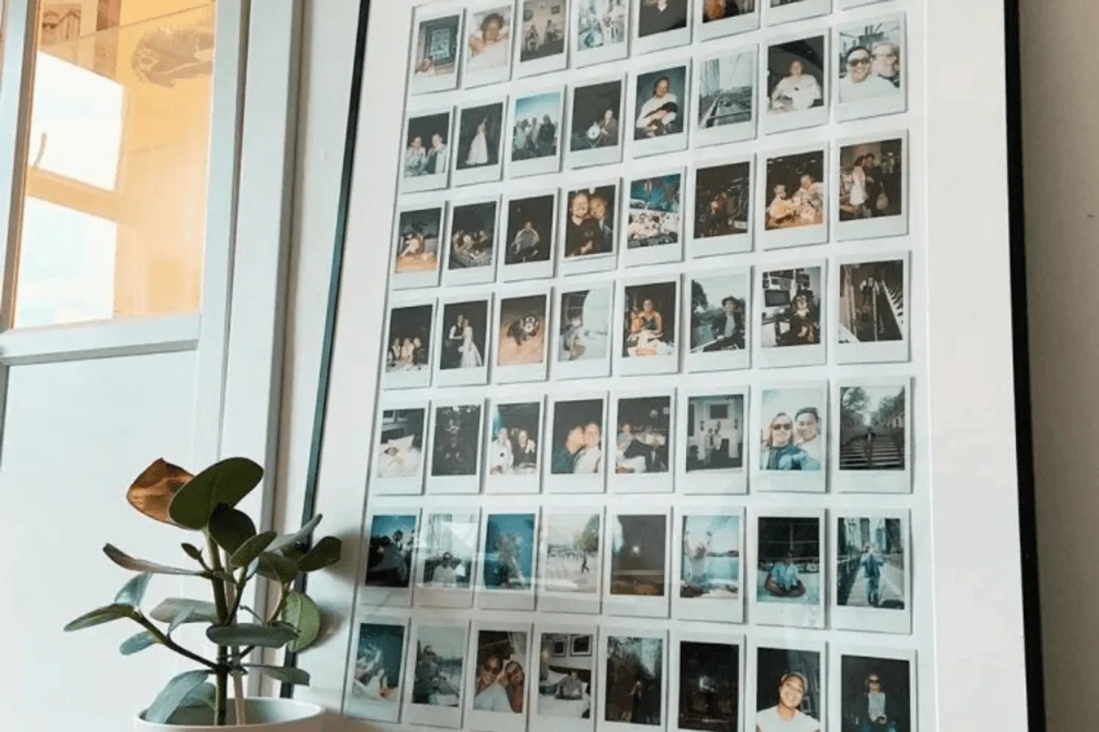 13 Rekomendasi Dekorasi Tata Polaroid di Kamar, Gemas Banget!