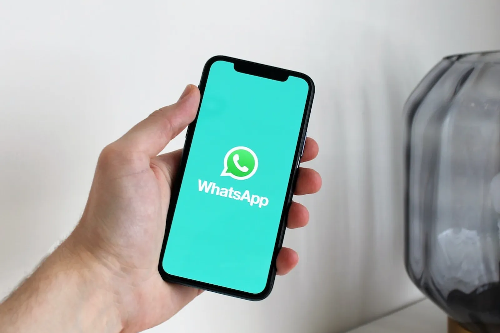 5 Cara Melihat Chat WhatsApp Pasangan yang Sudah Dihapus