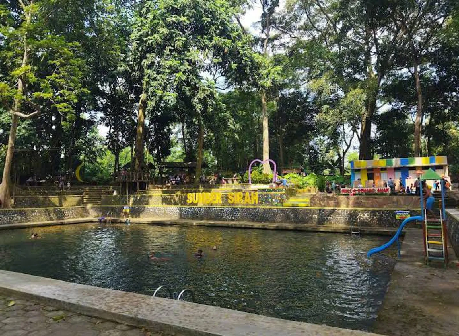 Pesona Wisata Sumber Sirah Kediri: Lokasi, Harga, dan Wahana Seru 