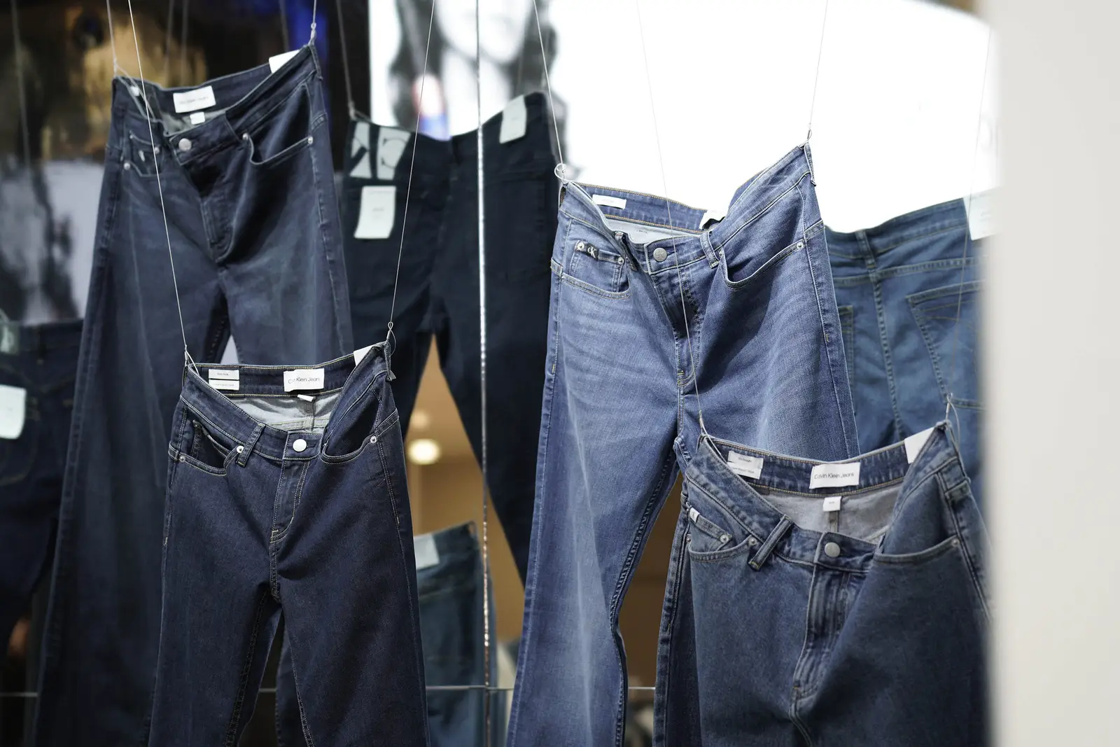 Calvin Klein Buka Denim Pop-up Store Interaktif di Grand Indonesia