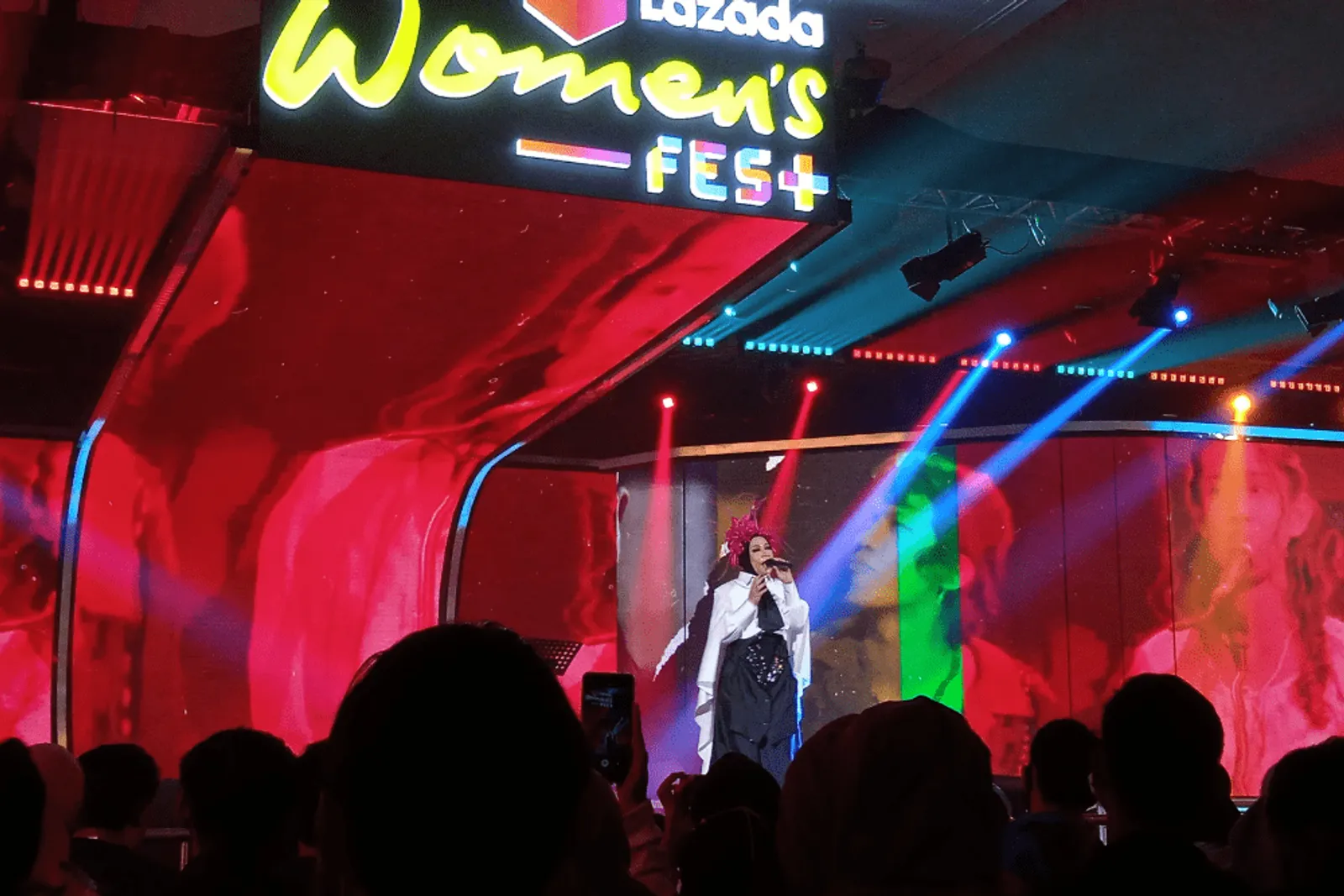 Lazada Women's Fest Day 2: Suguhan Ilmu Inspiratif dan Musik yang Seru