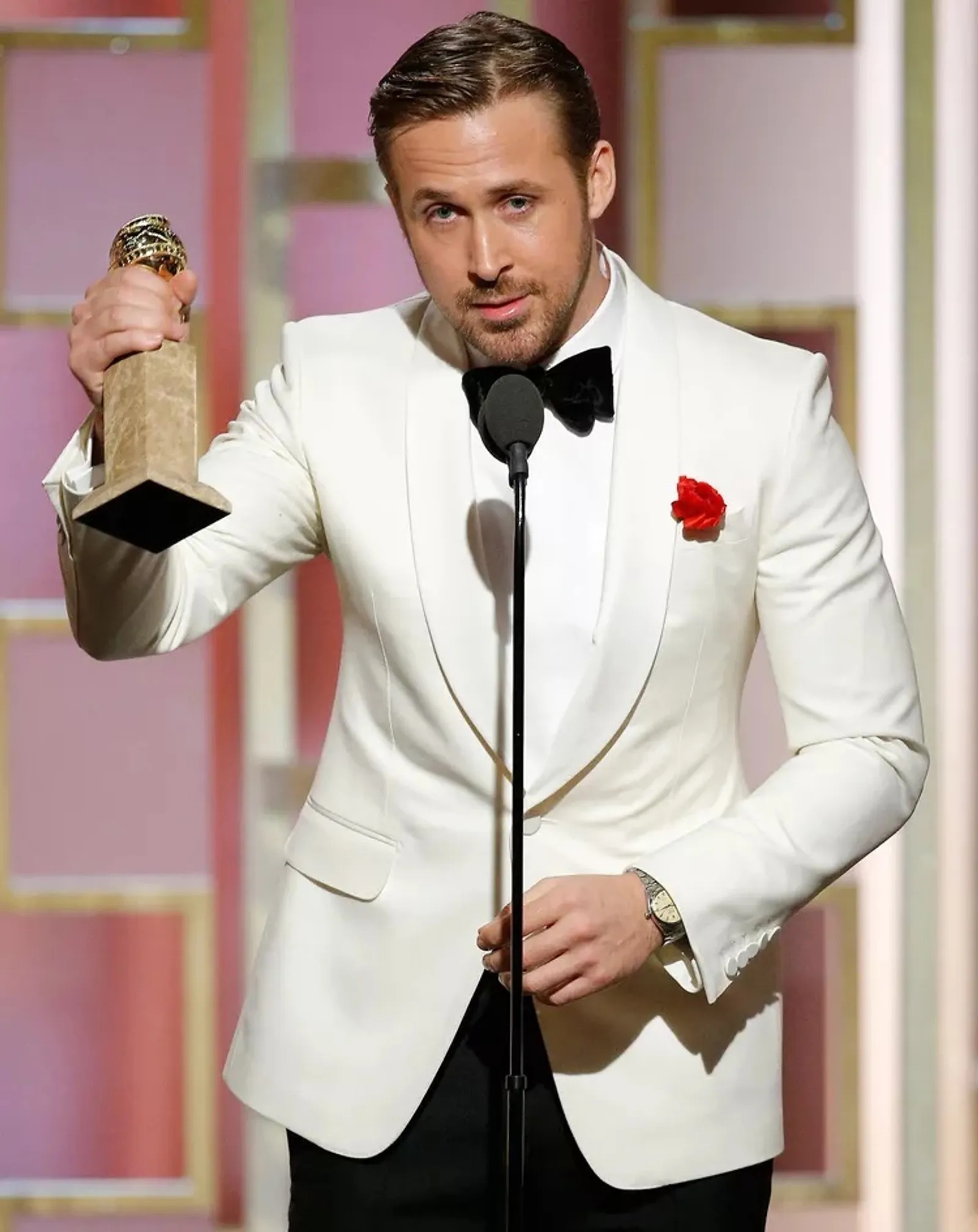 Rahasiakan Hubungan, Begini Perjalanan Cinta Ryan Gosling & Eva Mendes
