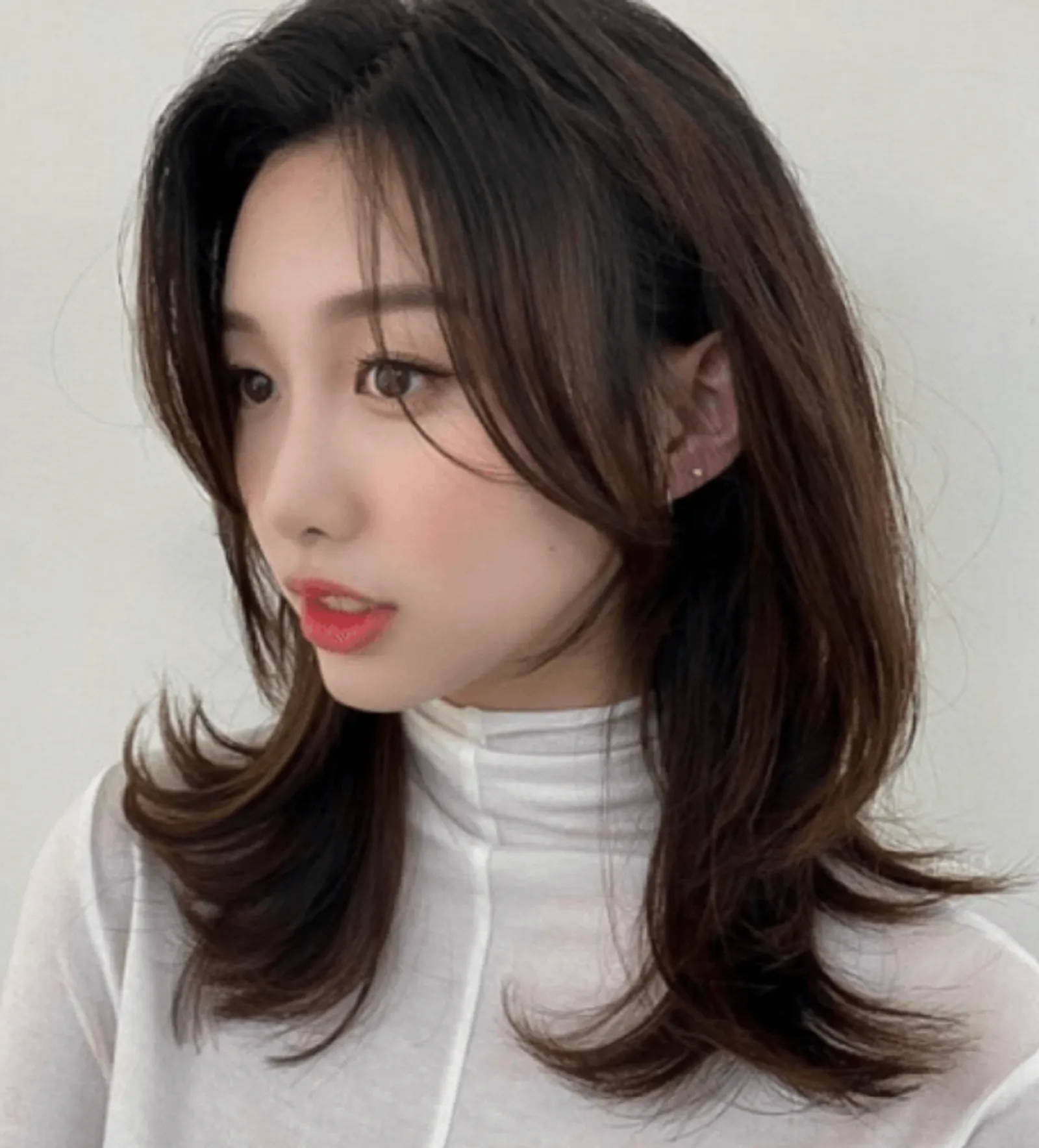 8 Model Rambut Sebahu Kekinian Korea yang Chic dan Manis