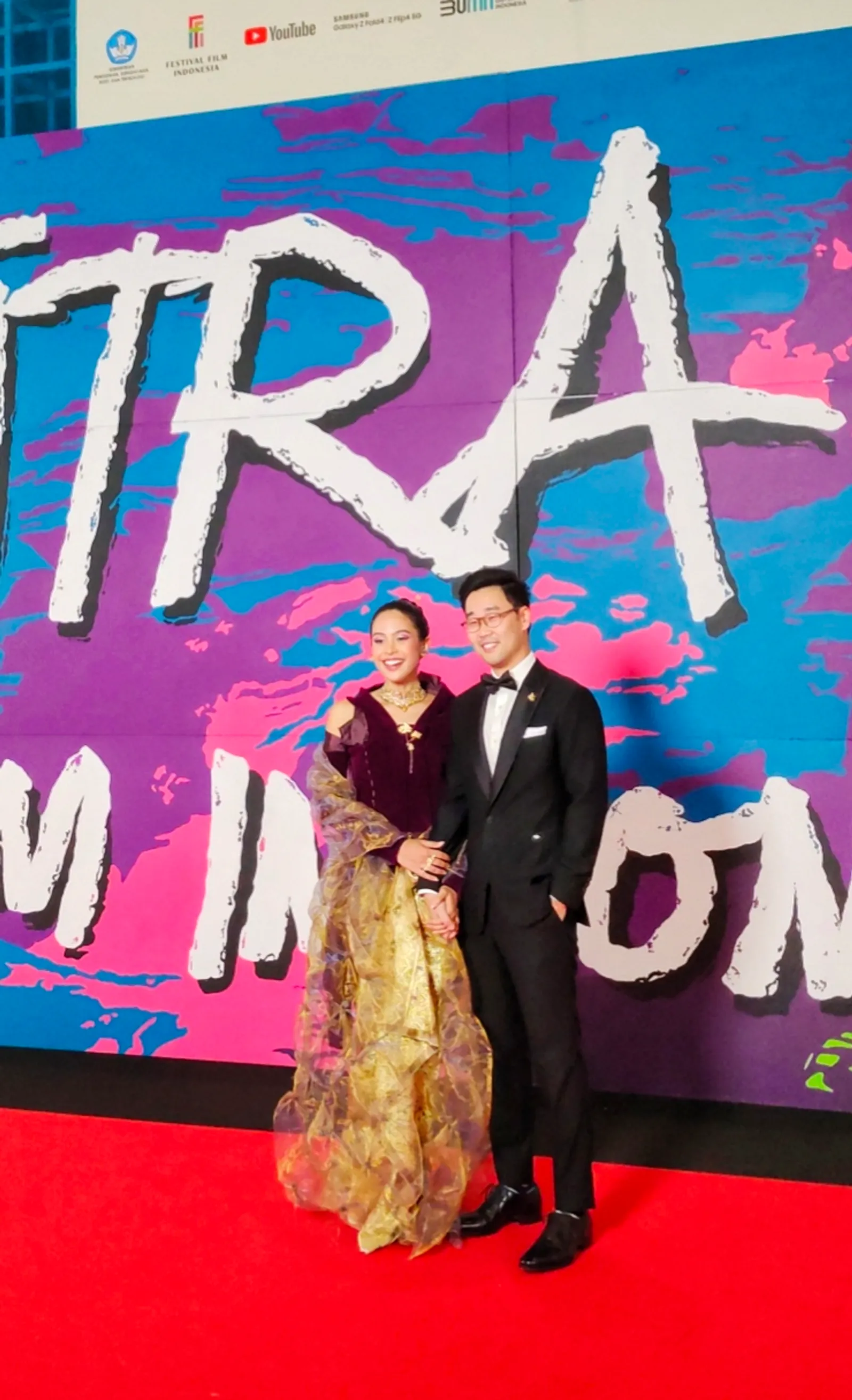 Gaya Terbaik Para Artis di Karpet Merah Festival Film Indonesia 2022
