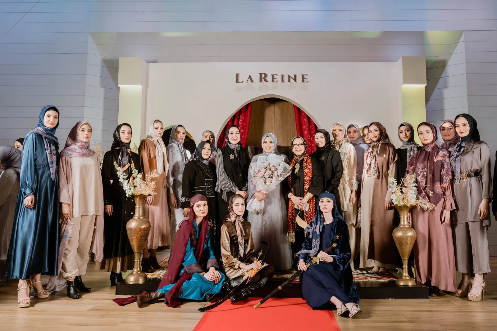 LaReine Luncurkan Koleksi Perdana Hijab Berteknologi Anti-Gerah
