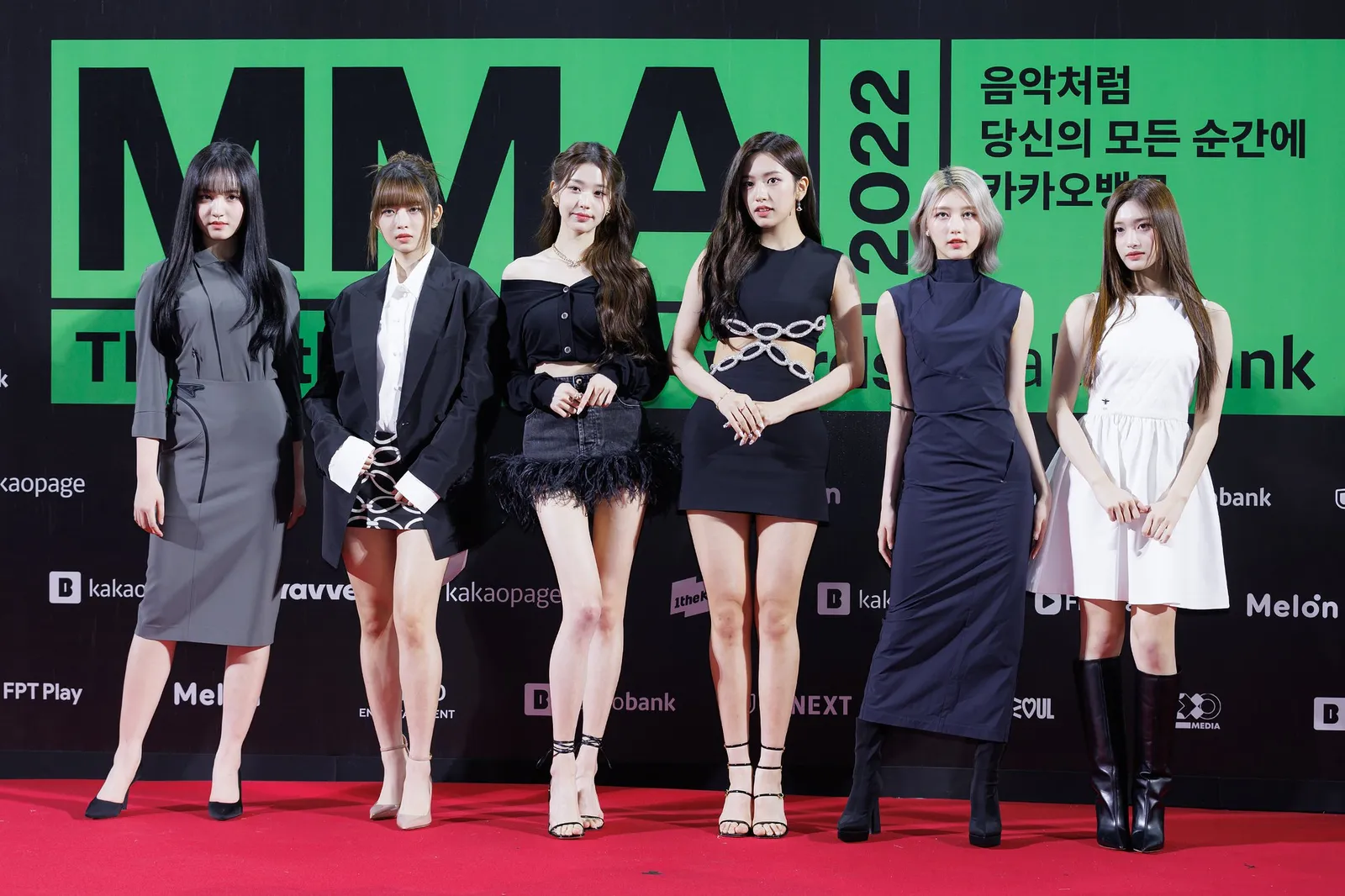 Gaya Terbaik K-Idol di Karpet Merah Melon Music Awards 2022
