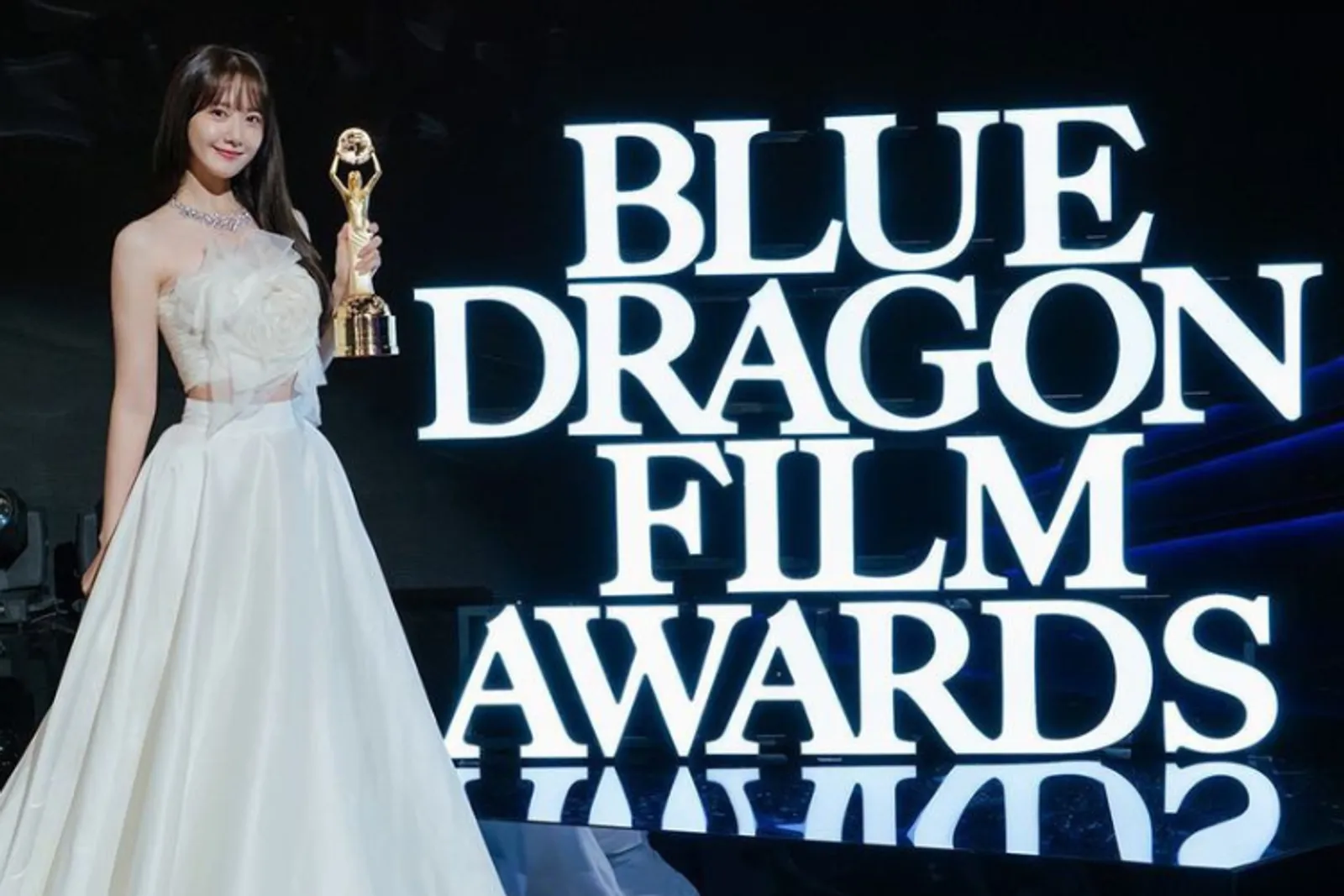 Selain Yoona, 11 Aktris Ini Tampil Memukau di Blue Dragon Film Awards