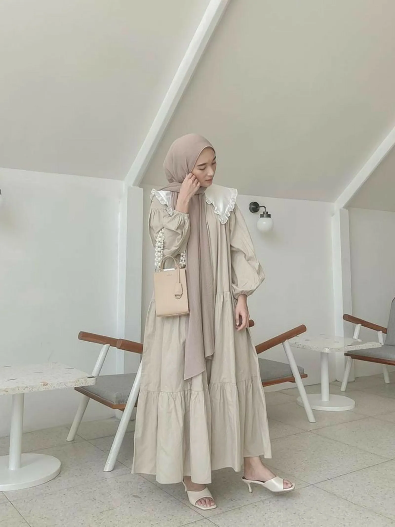 10 Model Baju Gamis Lengan Balon Terbaru, Manis dan Trendi!