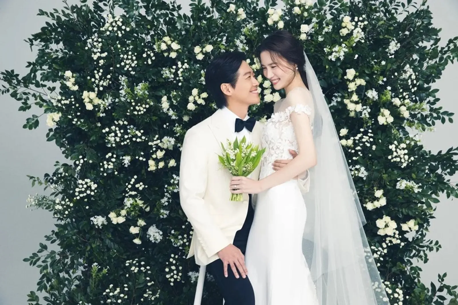 12 Pasangan Artis Korea yang Menikah di Tahun 2022, Penuh Cinta!