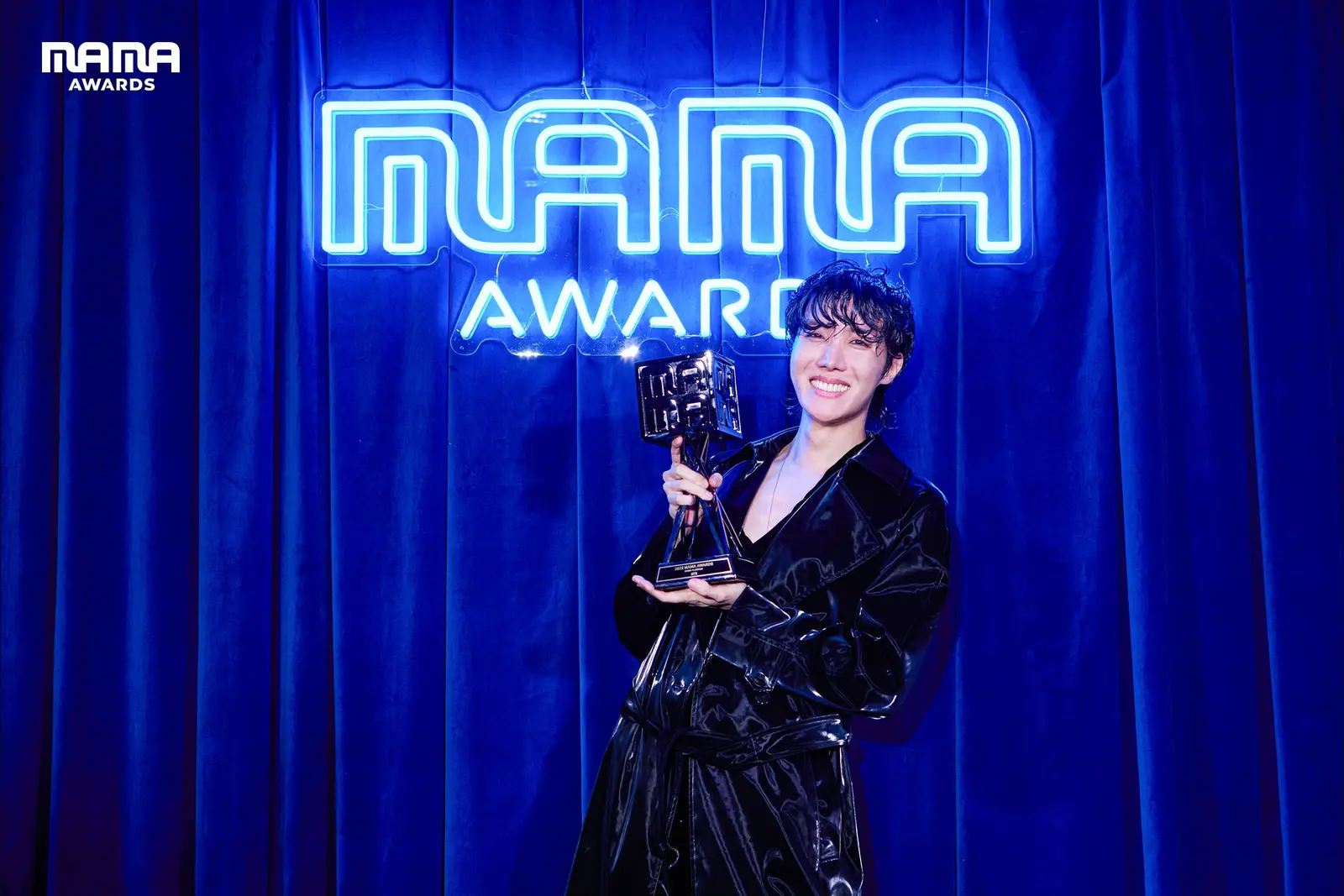 13 Potret Keseruan MAMA Awards 2022 Hari Kedua, Pecah Banget!