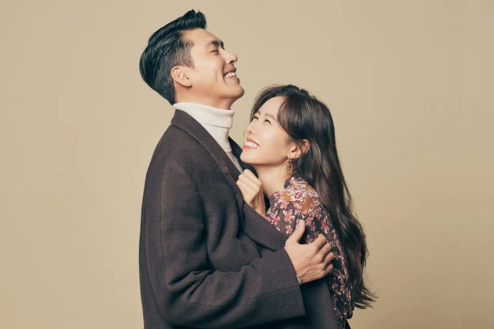 7 Momen Pasangan Artis Korea Saat Jalani Pemotretan, Romantis Abis!