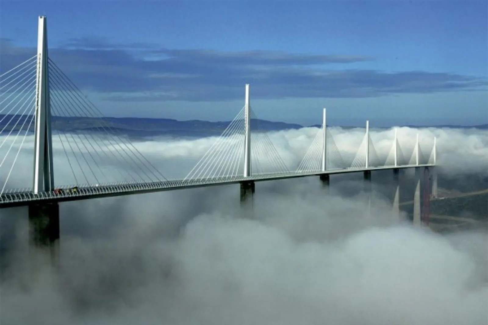 7 Jembatan Terindah di Dunia, Ada yang Bisa Melihat Pemandangan Awan