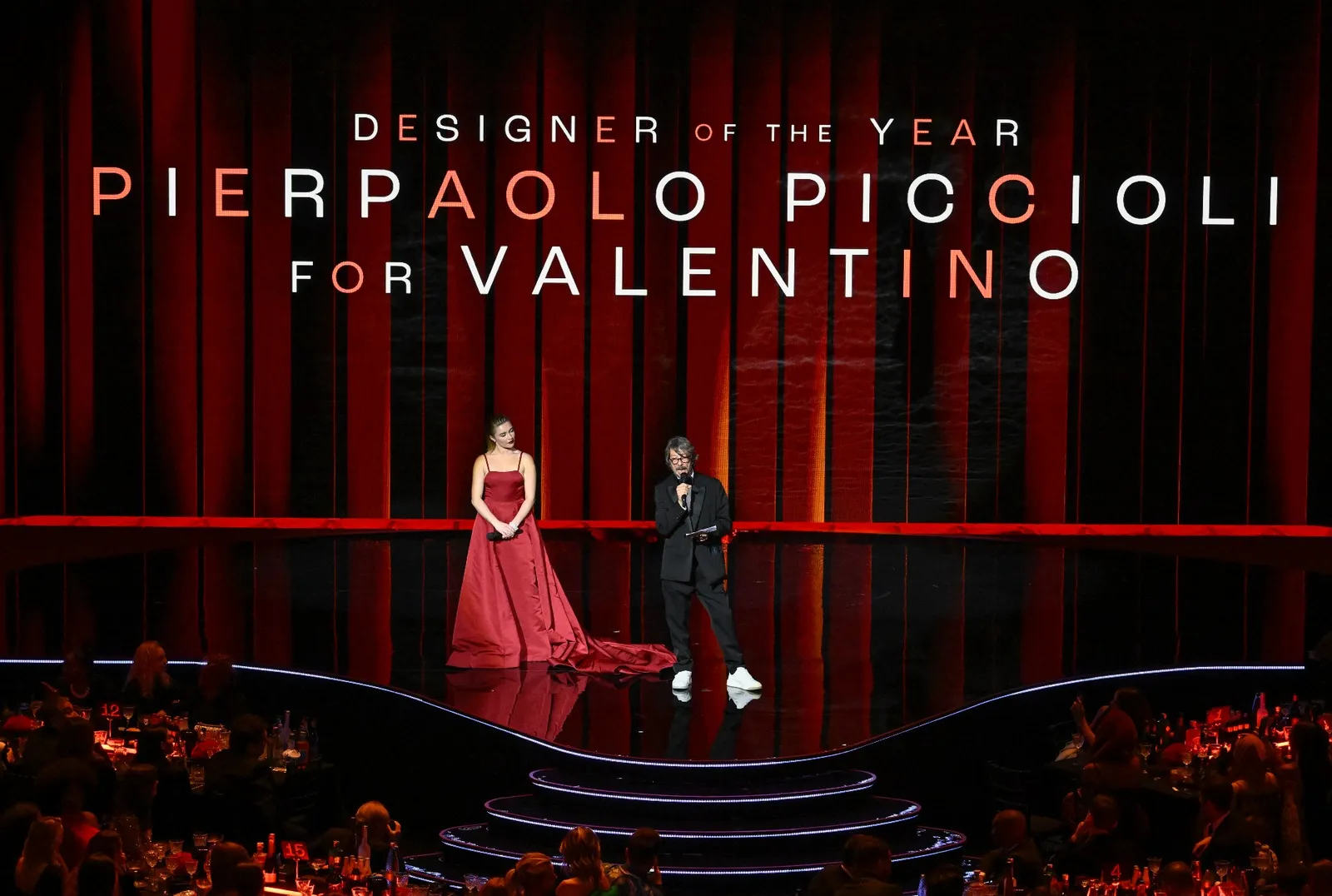 Pierpaolo Piccioli dari Valentino Sabet Trofi Fashion Awards 2022