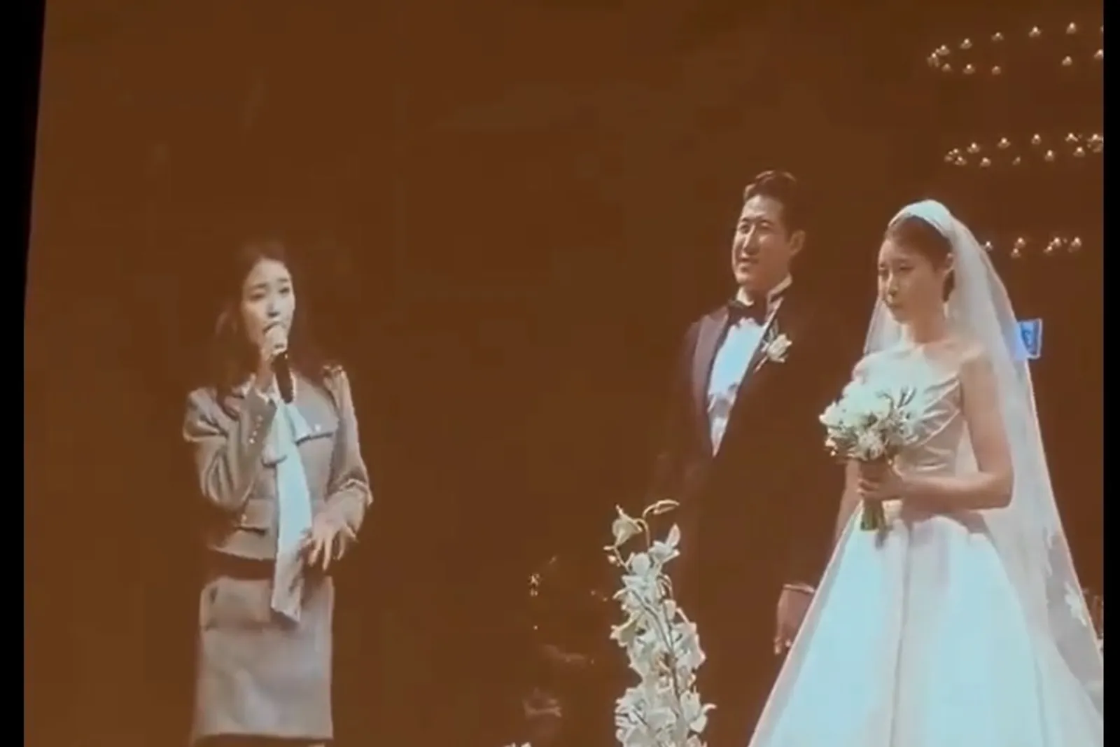 7 Fakta Persahabatan IU dan Jiyeon ‘T-ARA’, Bernyanyi di Pernikahannya