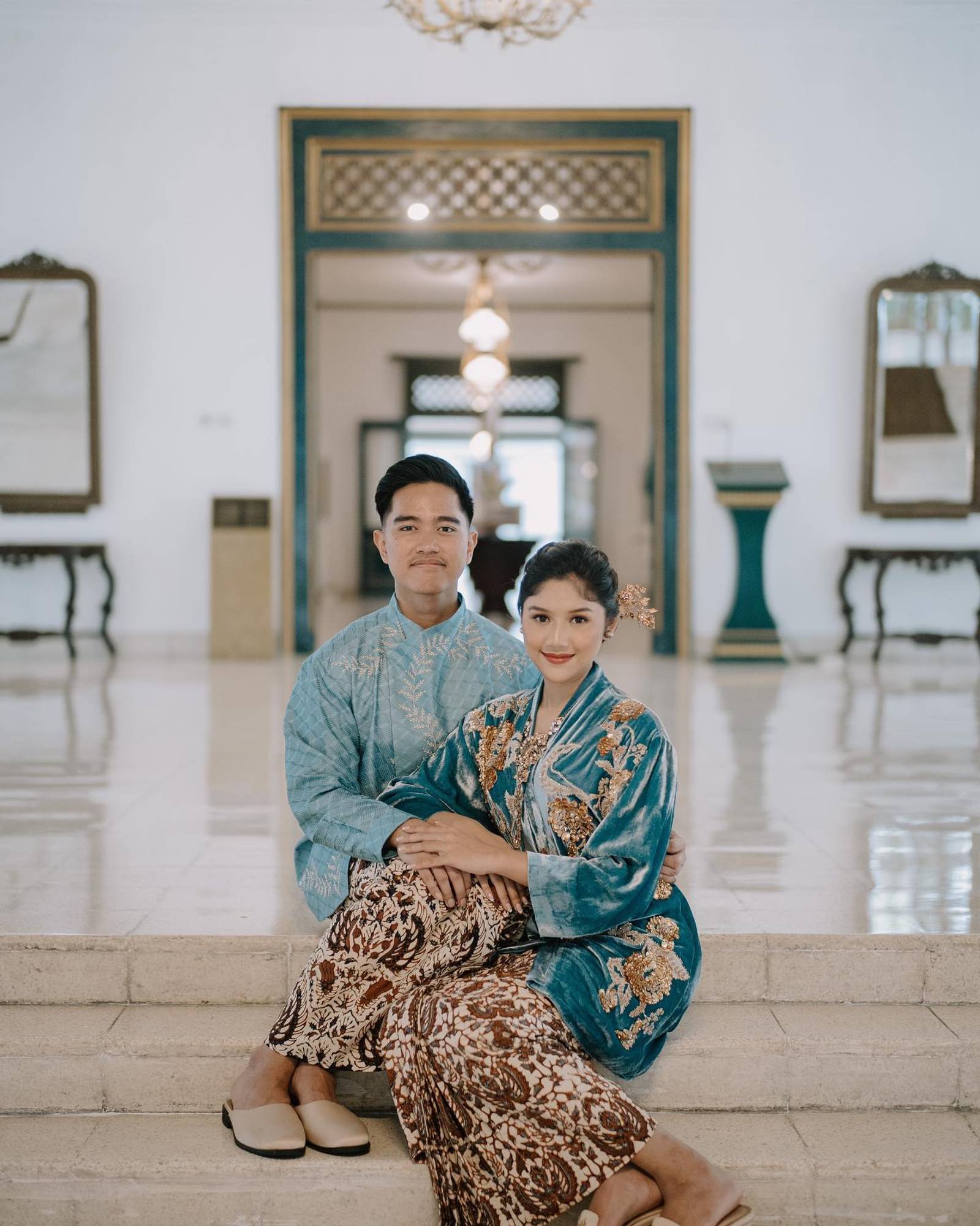 Kental akan Budaya, Ini Gaya Pre-Wedding Kaesang dan Erina