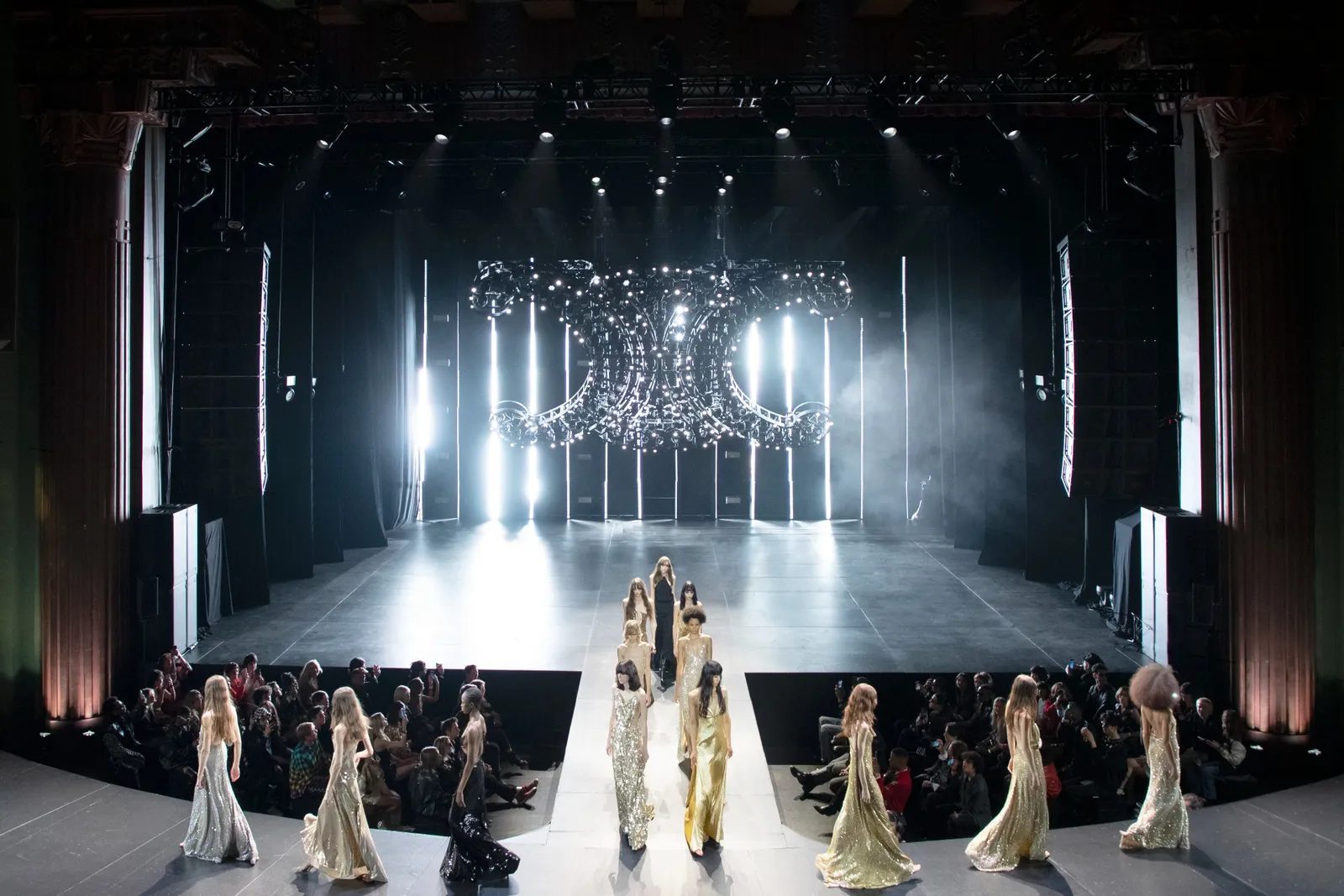 5 Hal Menarik Fashion Show CELINE Fall/Winter 2023
