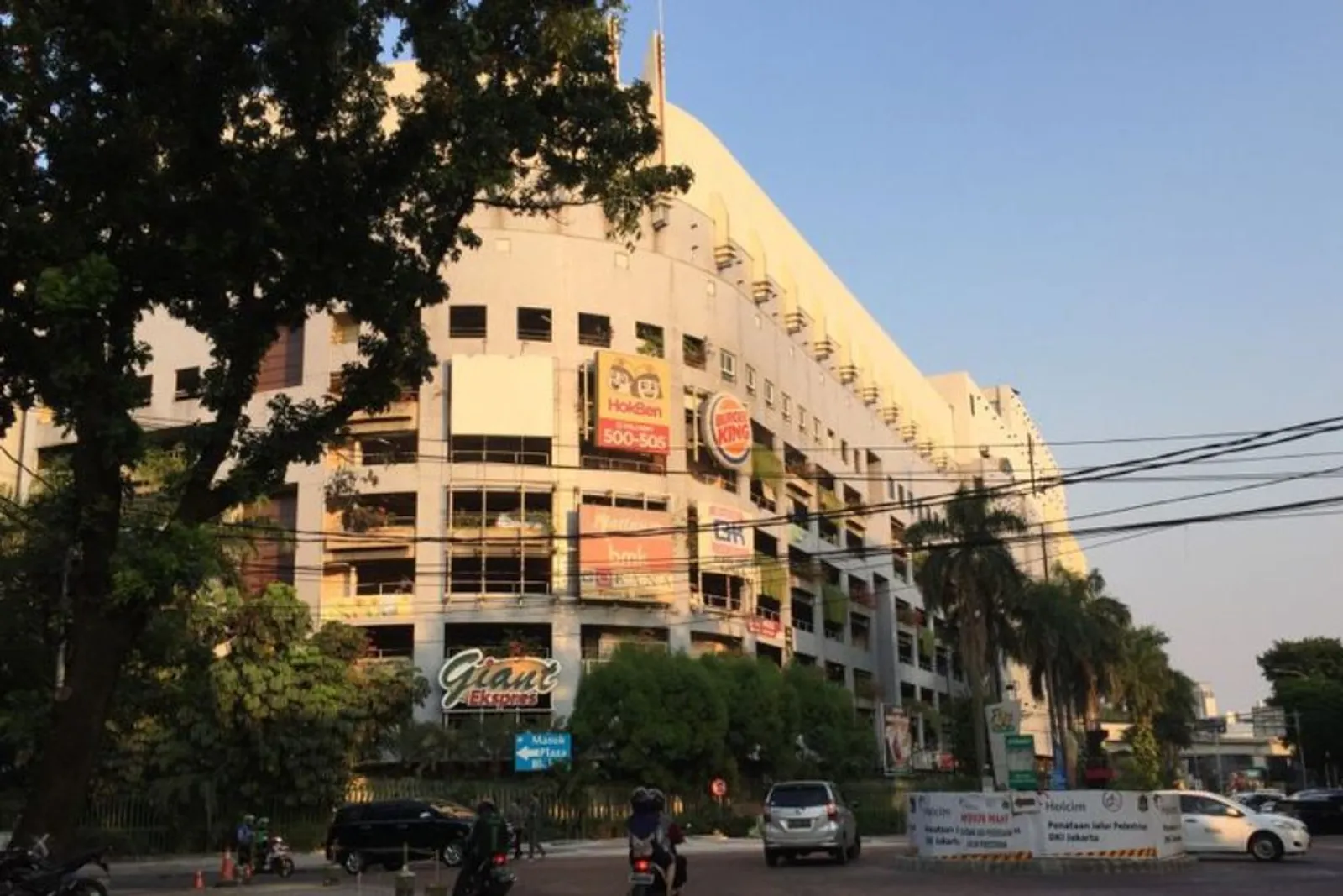 9 Tempat Nongkrong Hits Era 90-an di Jakarta, Bikin Bernostalgia