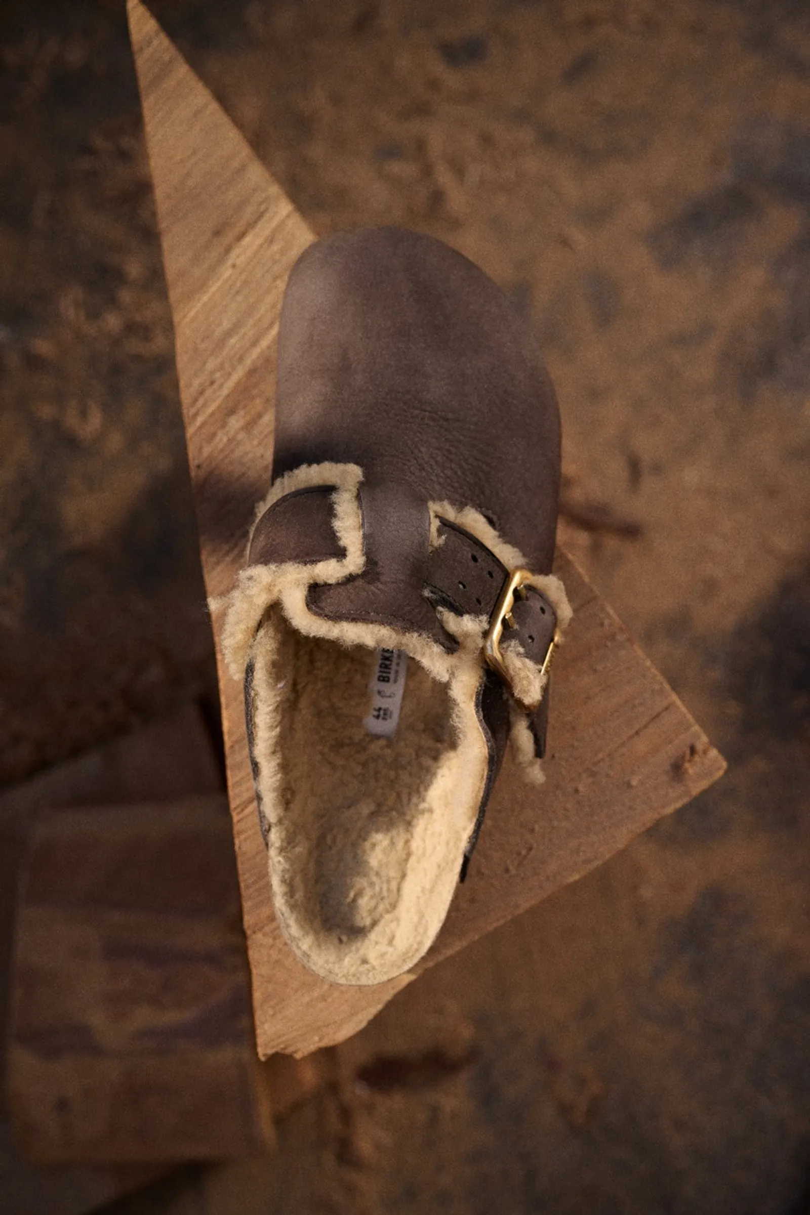 Kolaborasi Birkenstock & Vince Skelly untuk Sandal Gaya Mid-Century