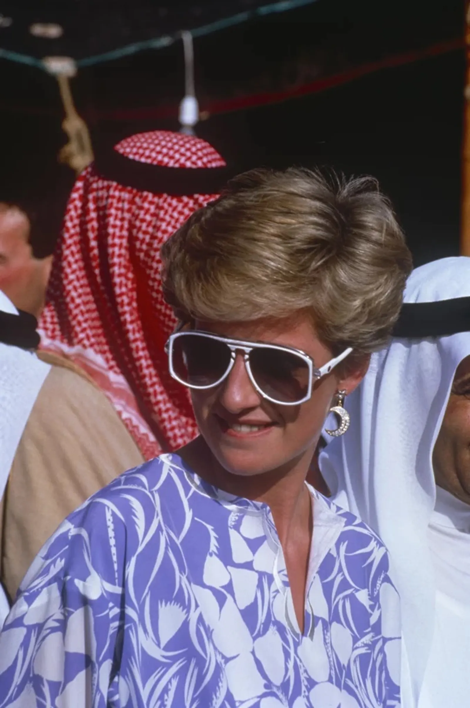 Penampilan Modis Putri Diana dengan Kacamata Favoritnya