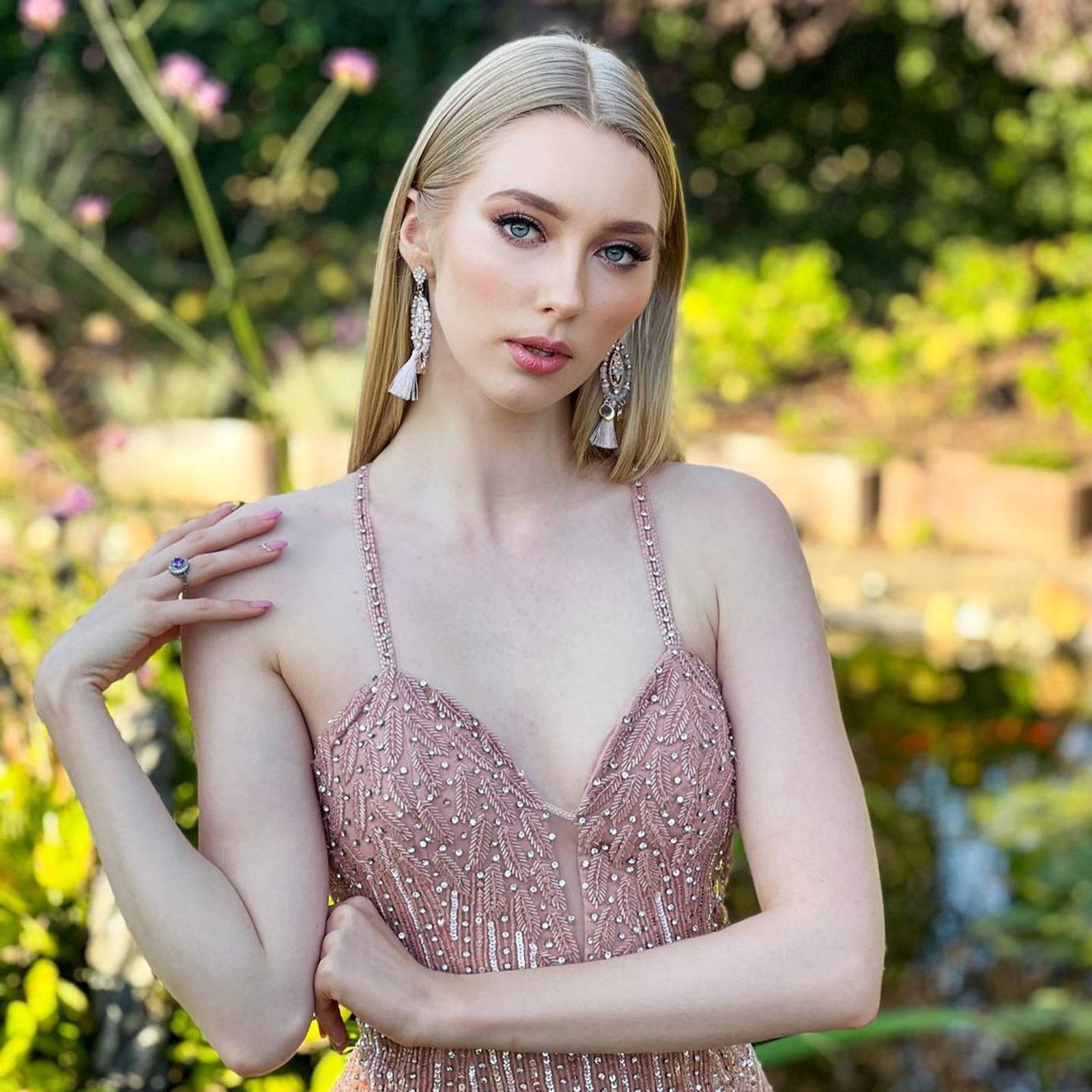 Potret Memukau Jasmin Selberg, Juara Miss International 2022