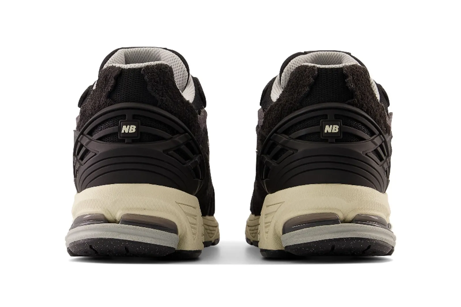 Sneaker New Balance 1906R 'Protection Pack' Hadir Warna Hitam