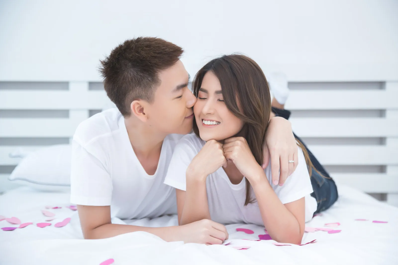 Suami Catat! 5 Cara yang Bisa Bantu Istri Percaya Diri dengan Tubuhnya