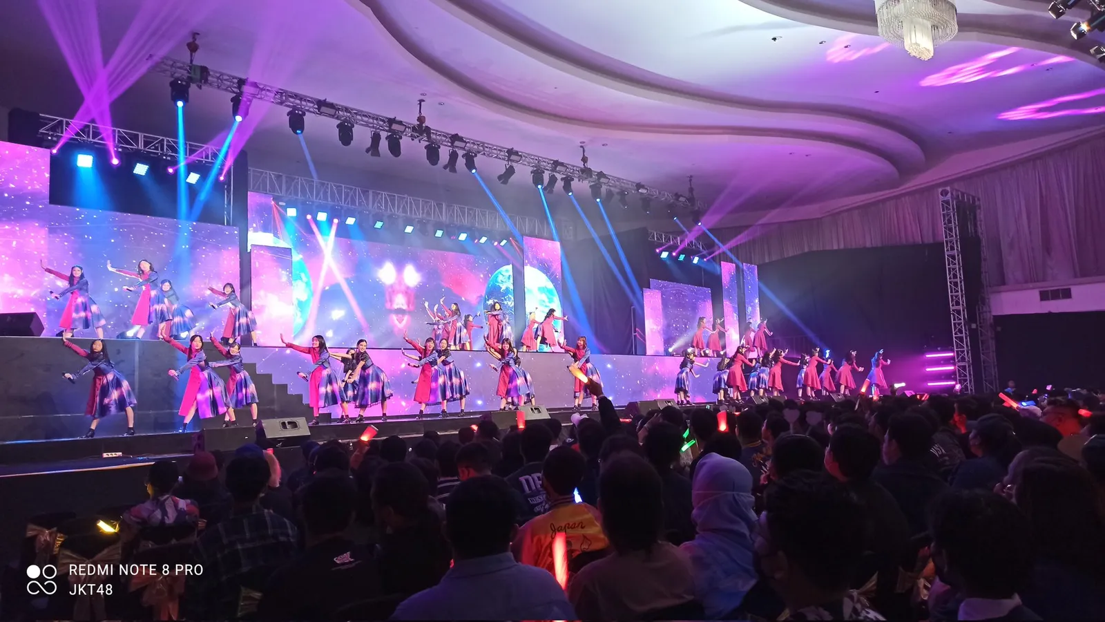 9 Potret Keseruan Perayaan Konser JKT48 11th Anniversary di Semarang