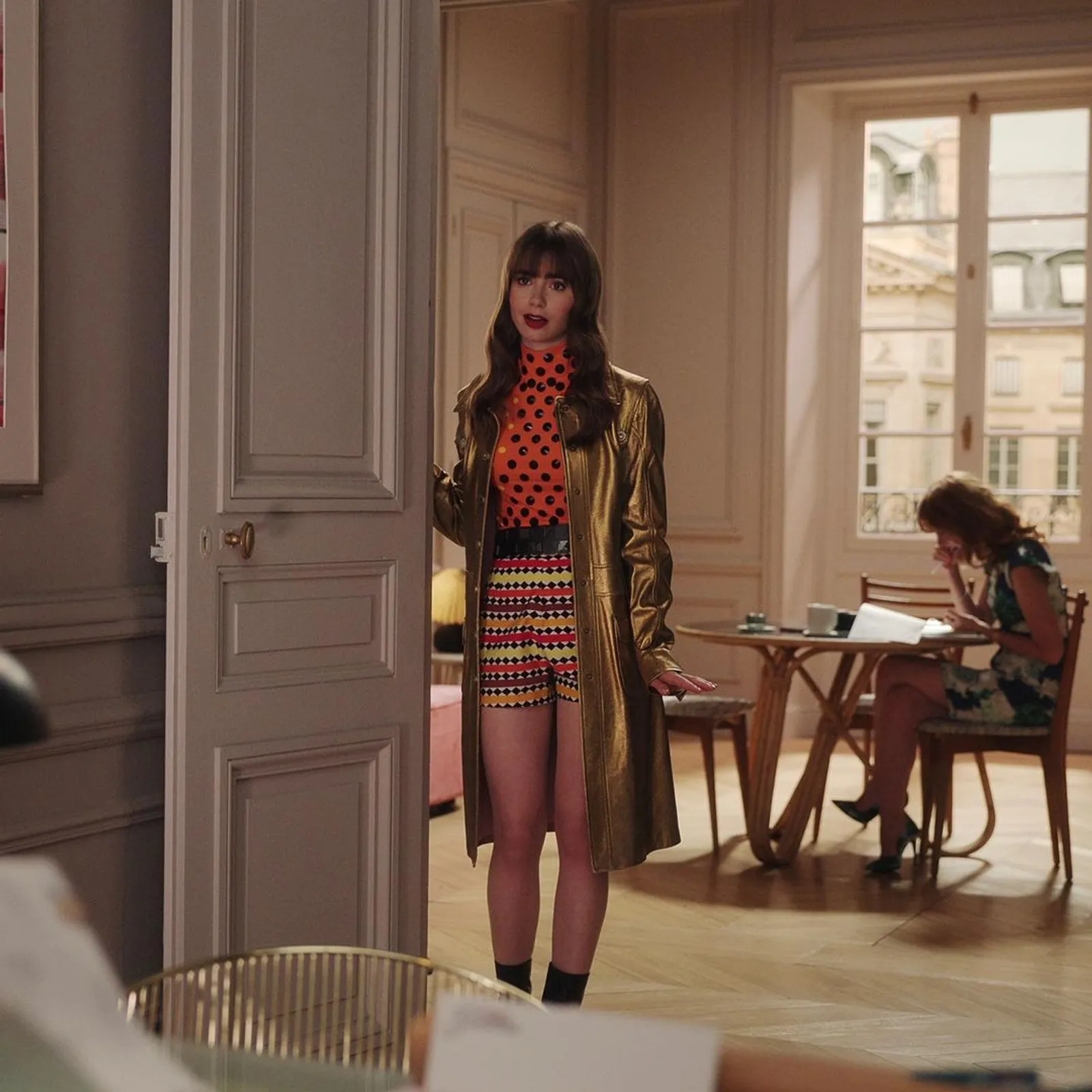 Review Emily in Paris Season 3: Lebih Drama! Lebih Fashion!