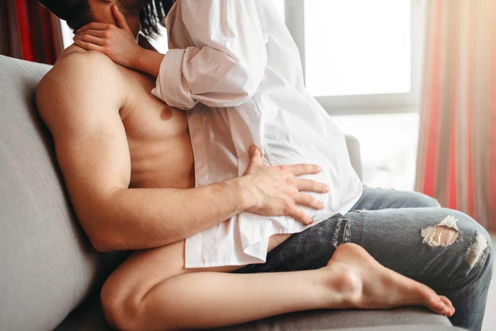 6 Posisi Seks Terbaik untuk Mengatasi Masalah Seksualmu