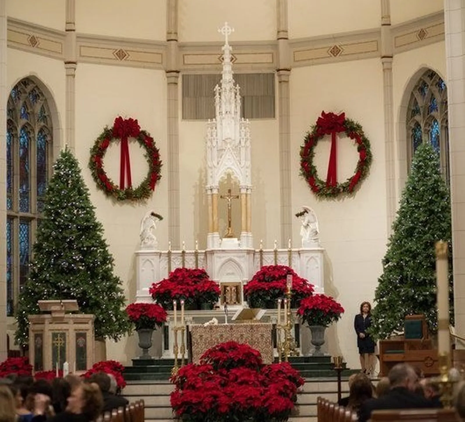 10 Dekorasi Natal Gereja yang Minimalis dan Menarik 2023