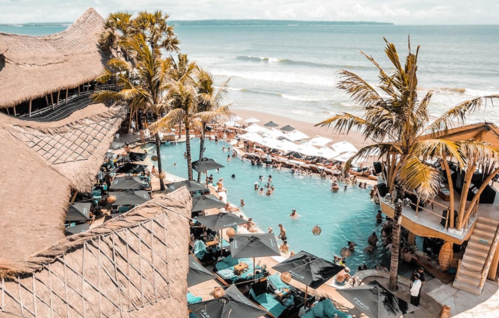 10 Rekomendasi Beach Club di Bali dan Harganya