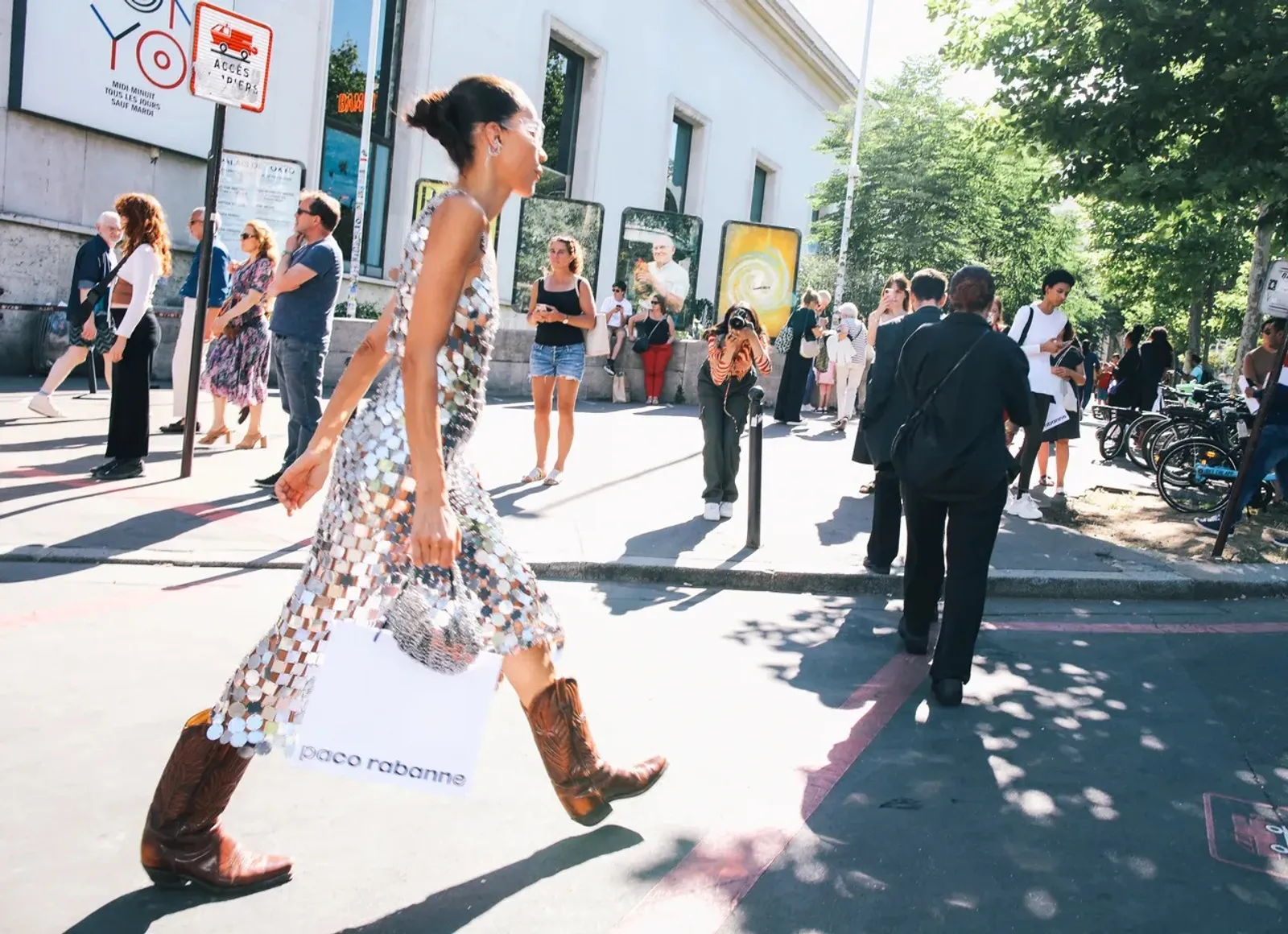15 Fashion Item yang Paling Populer di Tahun 2022