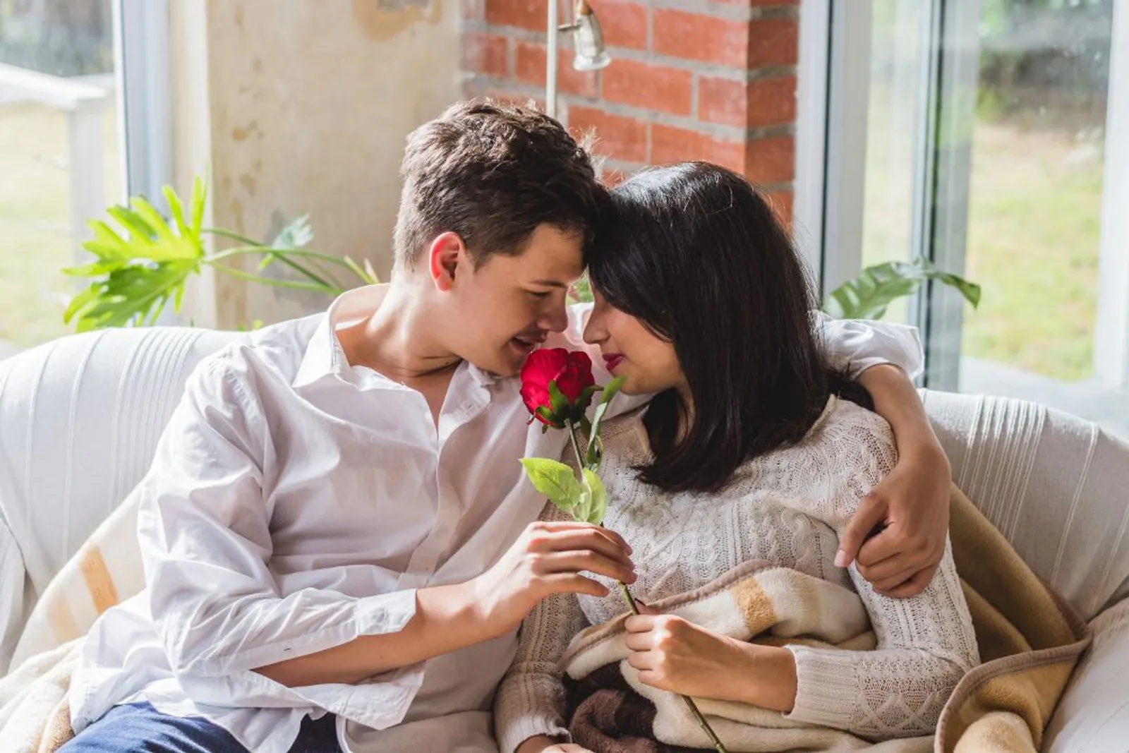 Lebih Sehat, Ini 5 Manfaat Menjaga Hubungan Tetap Privat