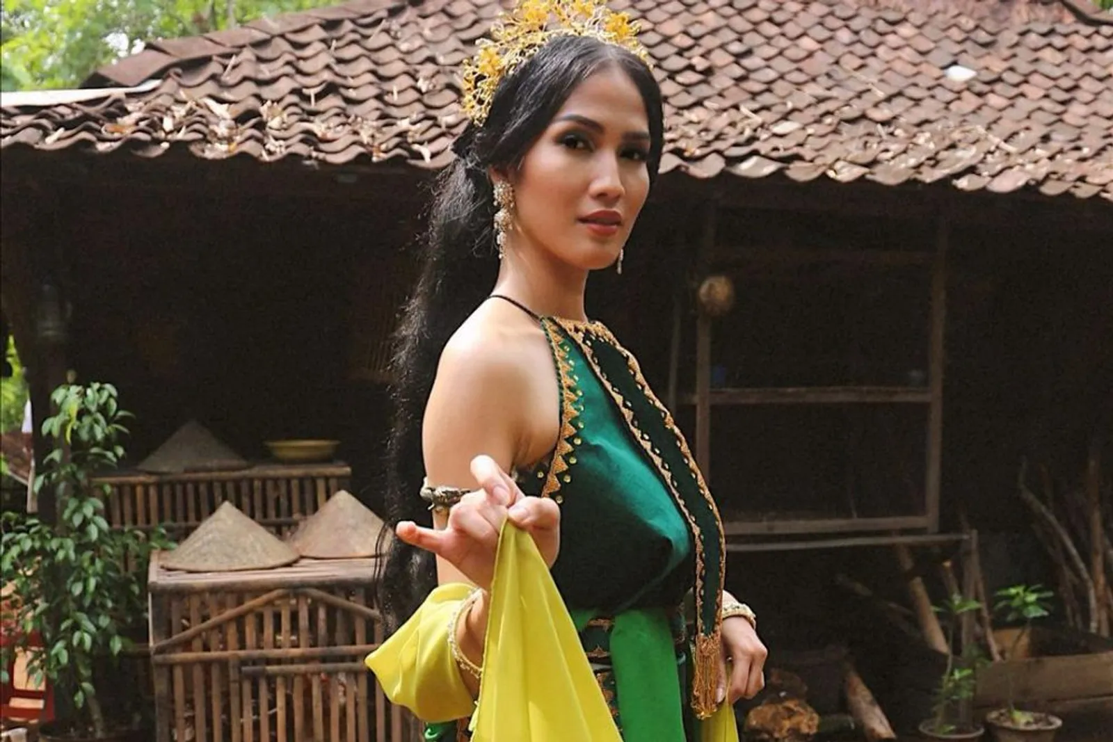 Profil Aulia Sarah, Sang Badarawuhi dalam Film "KKN di Desa Penari"