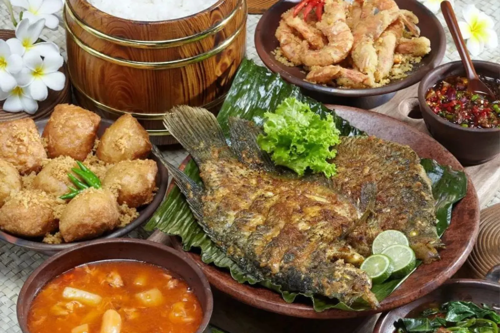 20 Tempat Makan Enak di Bandung yang Murah dan Terkenal
