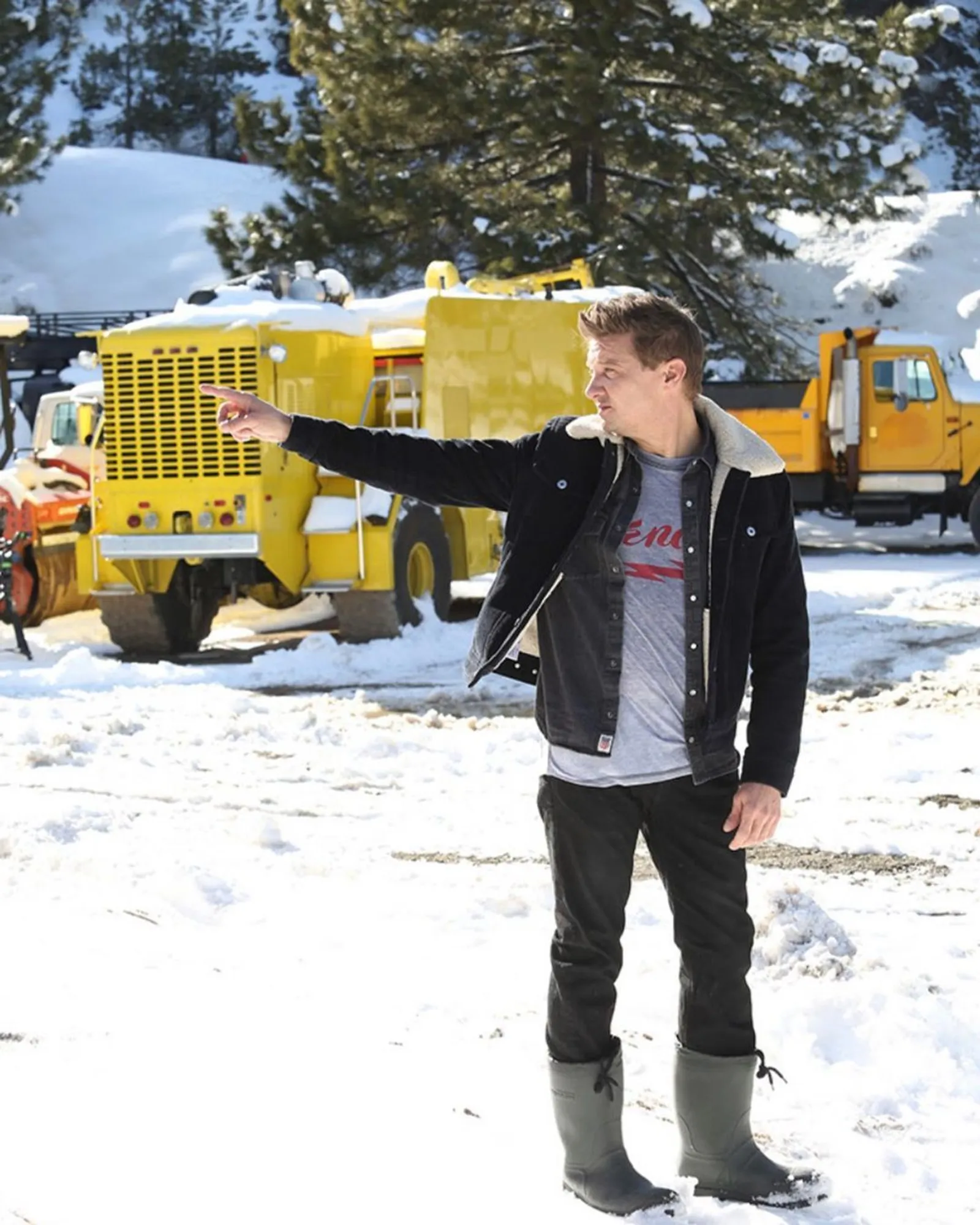 5 Fakta Aktor Jeremy Renner yang Alami Kecelakaan Saat Bersihkan Salju