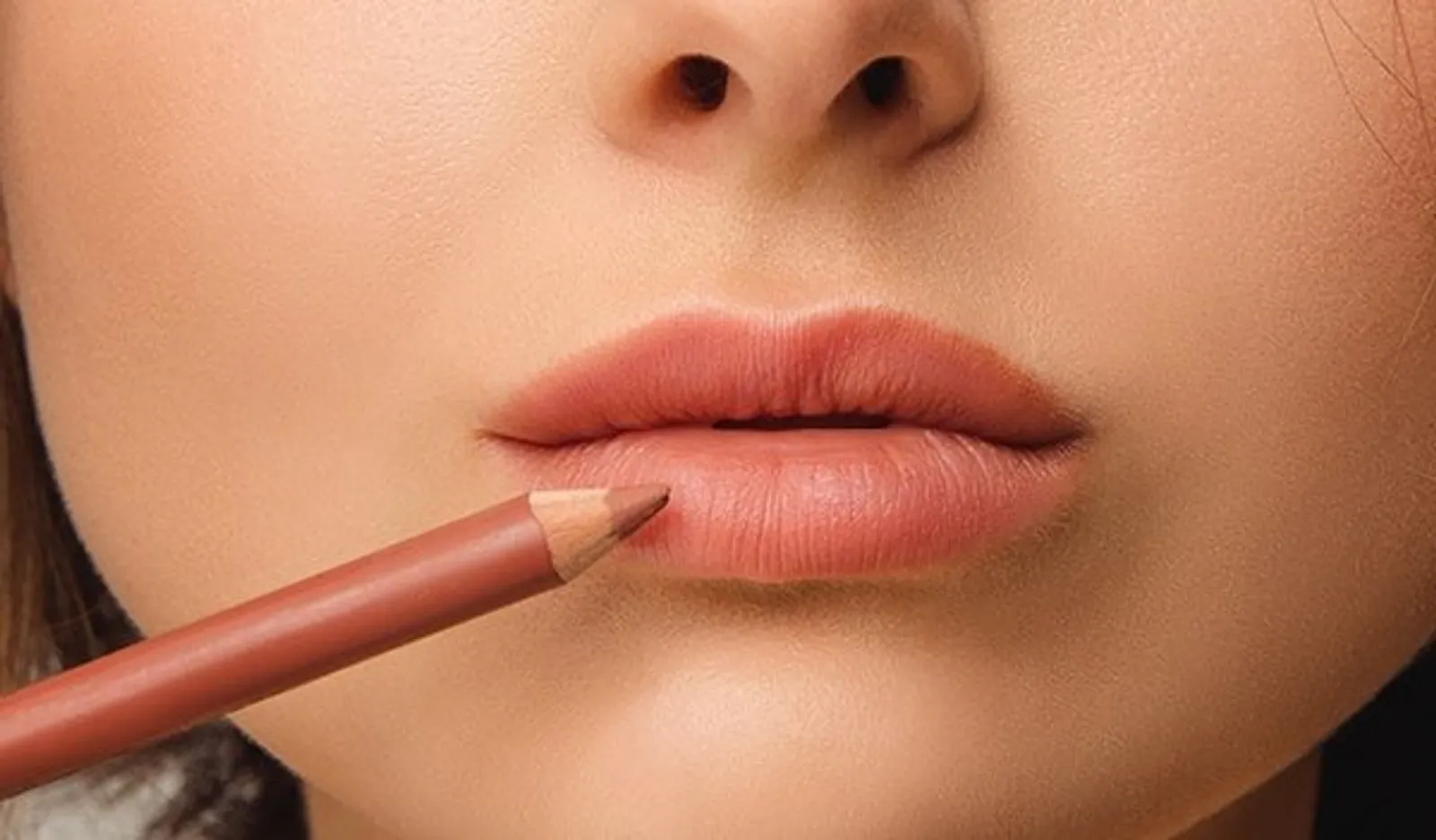 5 Tips Mengaplikasikan Lipstik Bold untuk Hasil yang Sempurna