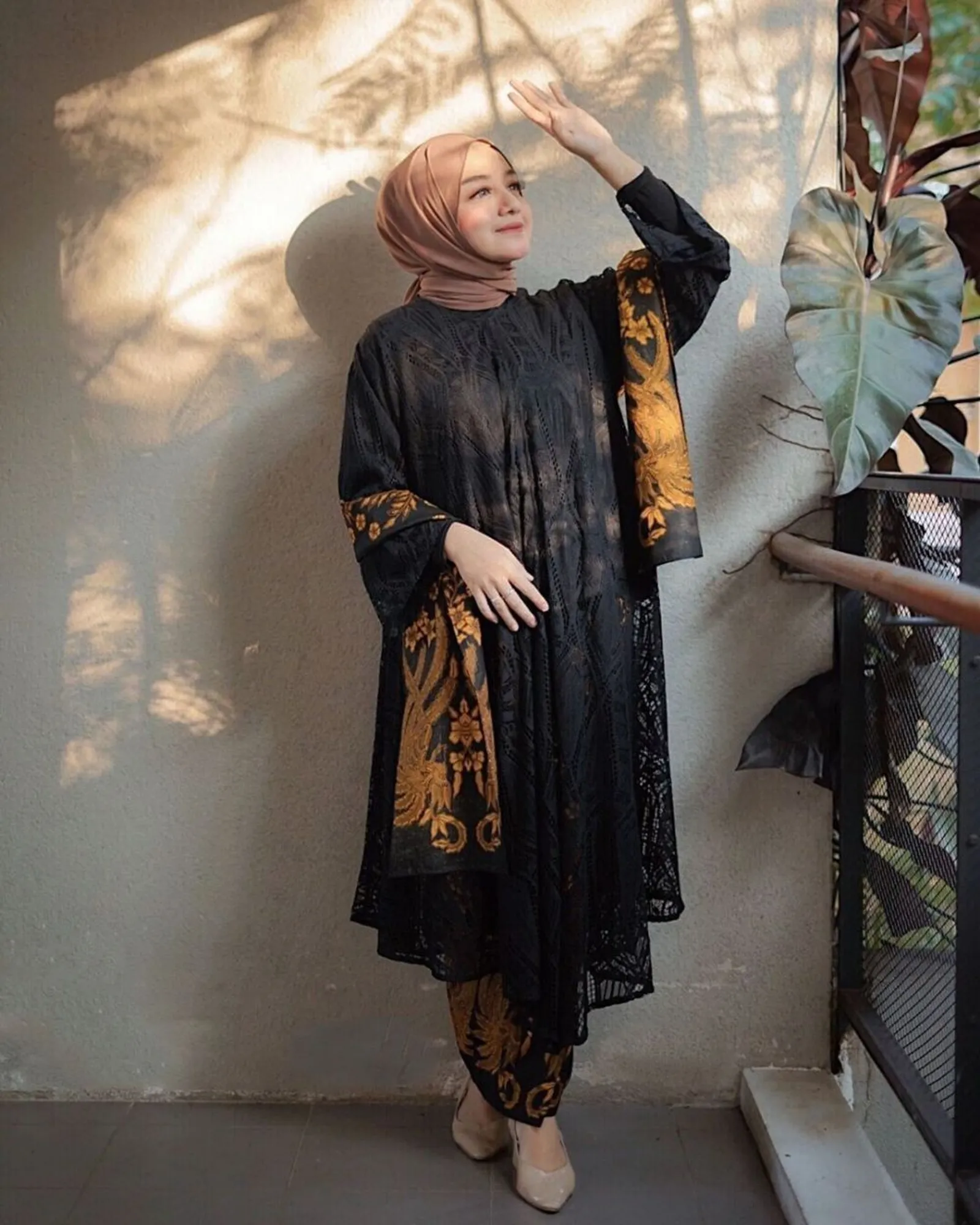 9 Model Kebaya Modern Hijab untuk Orang Gemuk agar Terlihat Langsing