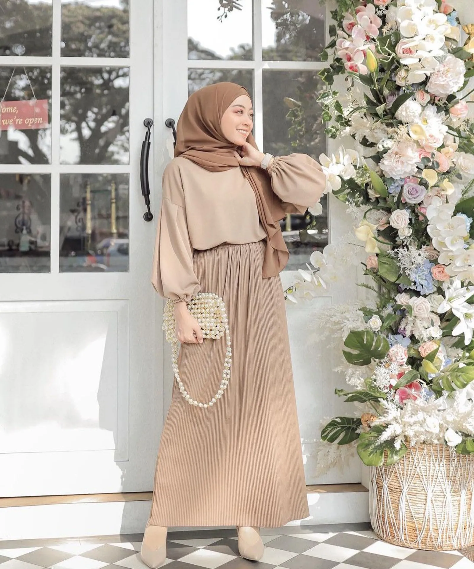 10 OOTD Baju Lengan Balon Hijab yang Elegan dan Trendi