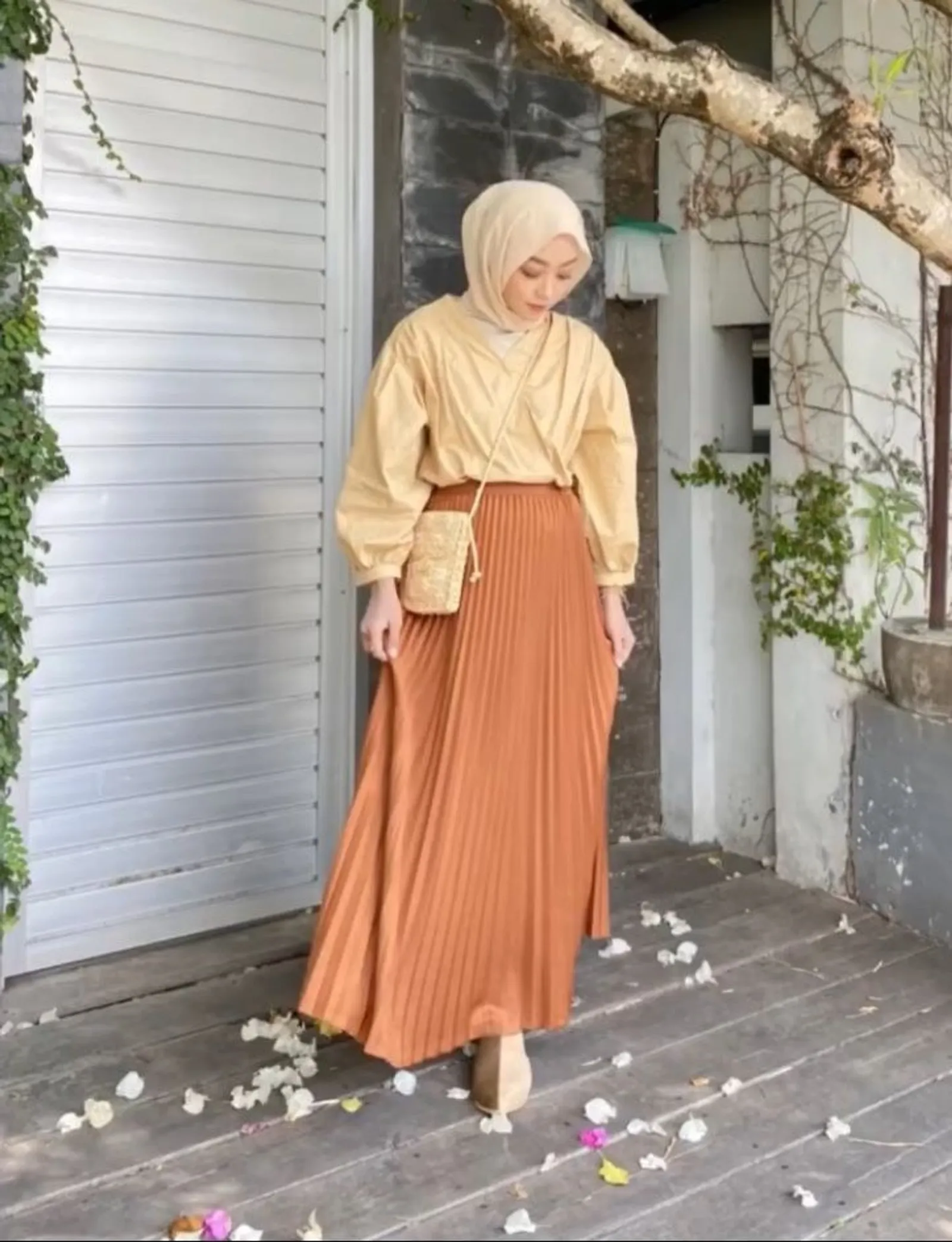 10 OOTD Baju Lengan Balon Hijab yang Elegan dan Trendi