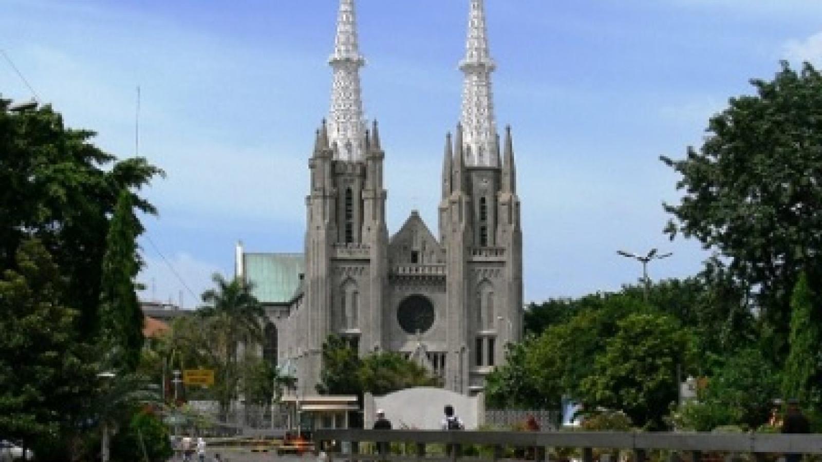 Ada Berbentuk Mirip Vihara, Inilah 9 Gereja Unik di Indonesia