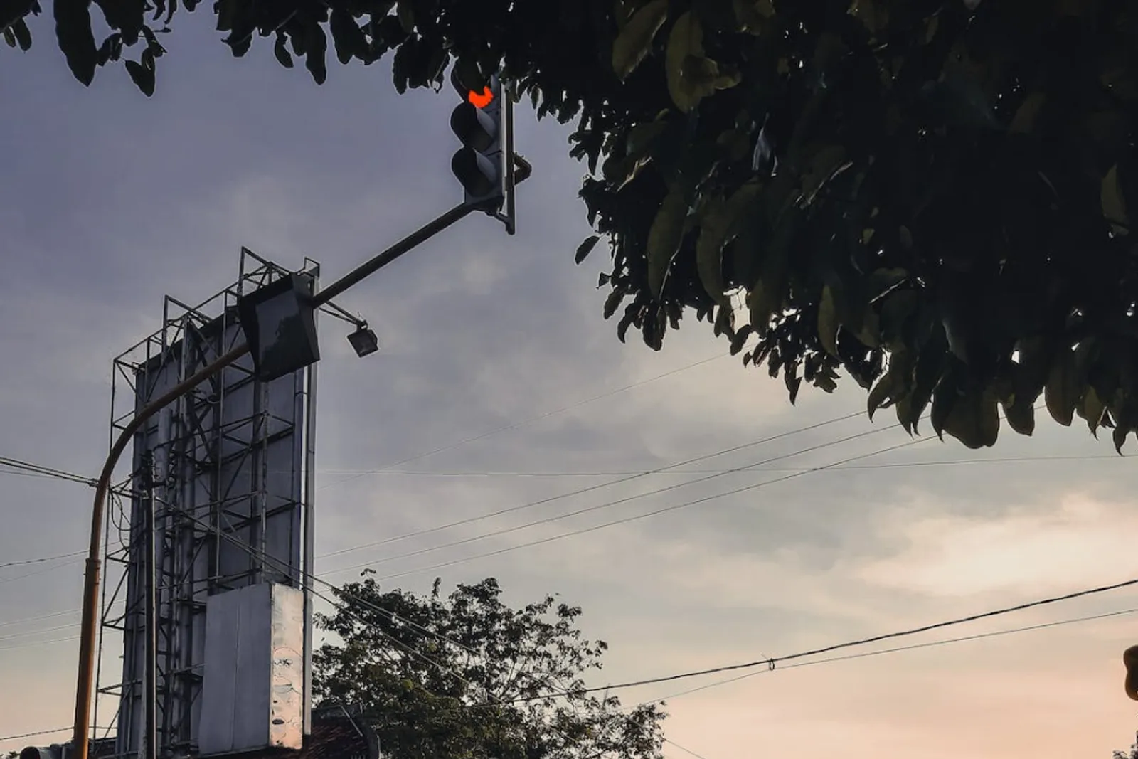 5 Lampu Merah Terlama di Indonesia, Sampai 12 Menit!