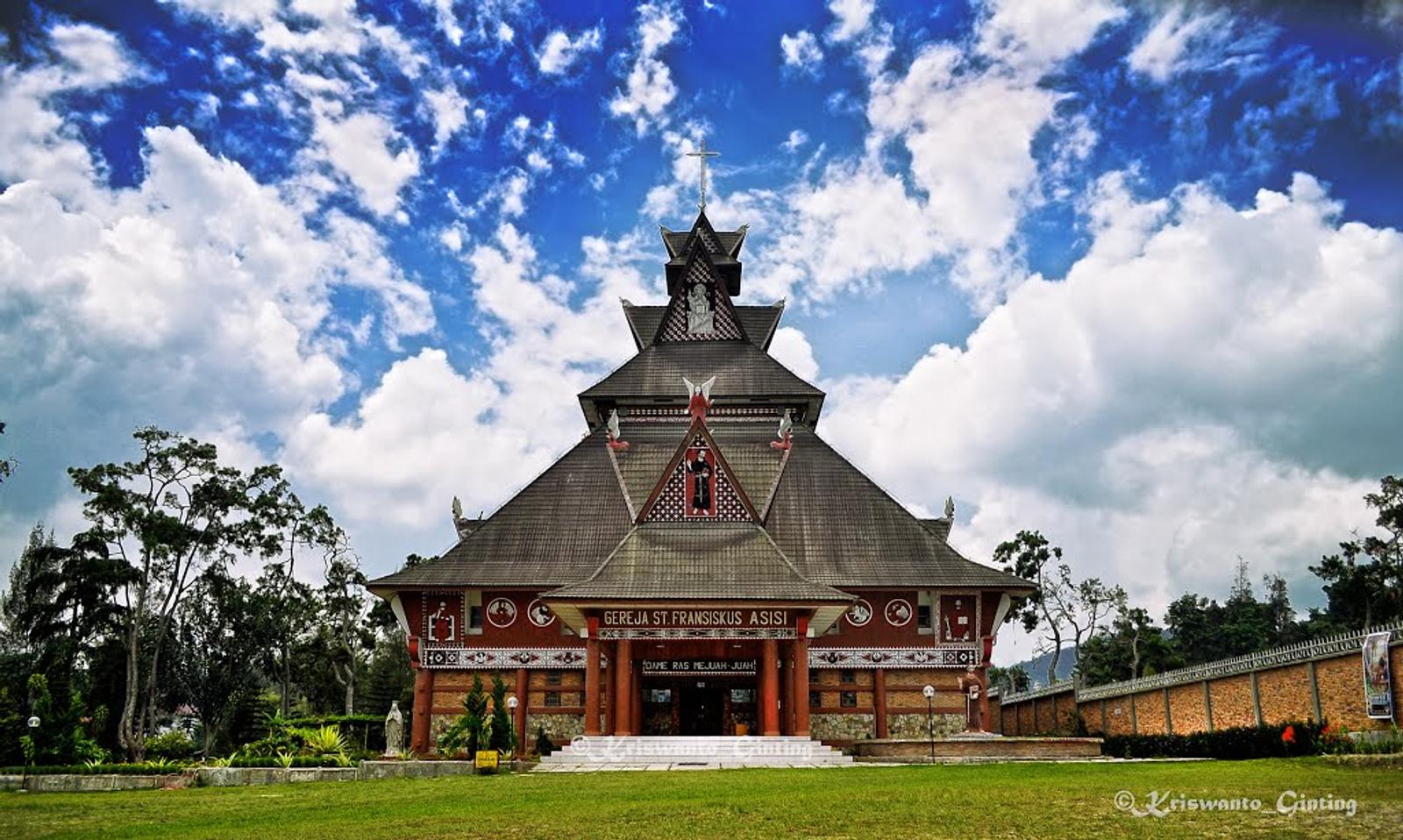 Ada Berbentuk Mirip Vihara, Inilah 9 Gereja Unik di Indonesia