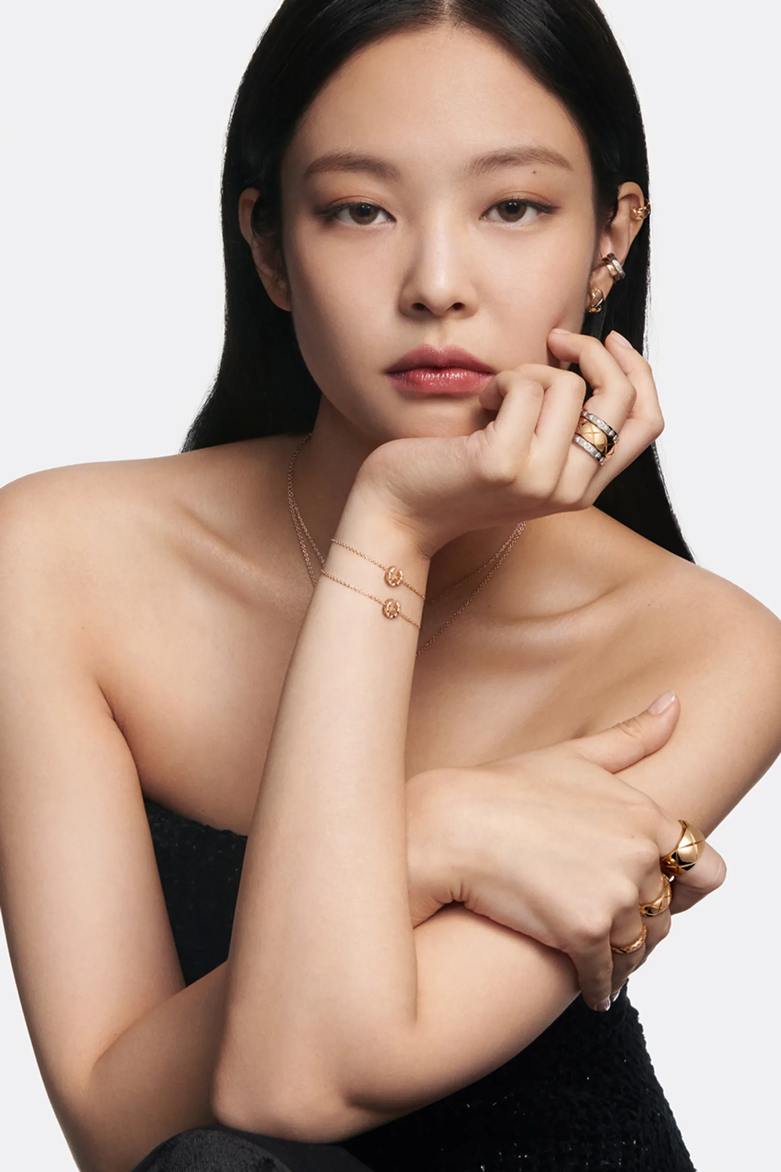 Jennie 'BLACKPINK' Tampil Mewah saat Bintangi Kampanye Terbaru Chanel
