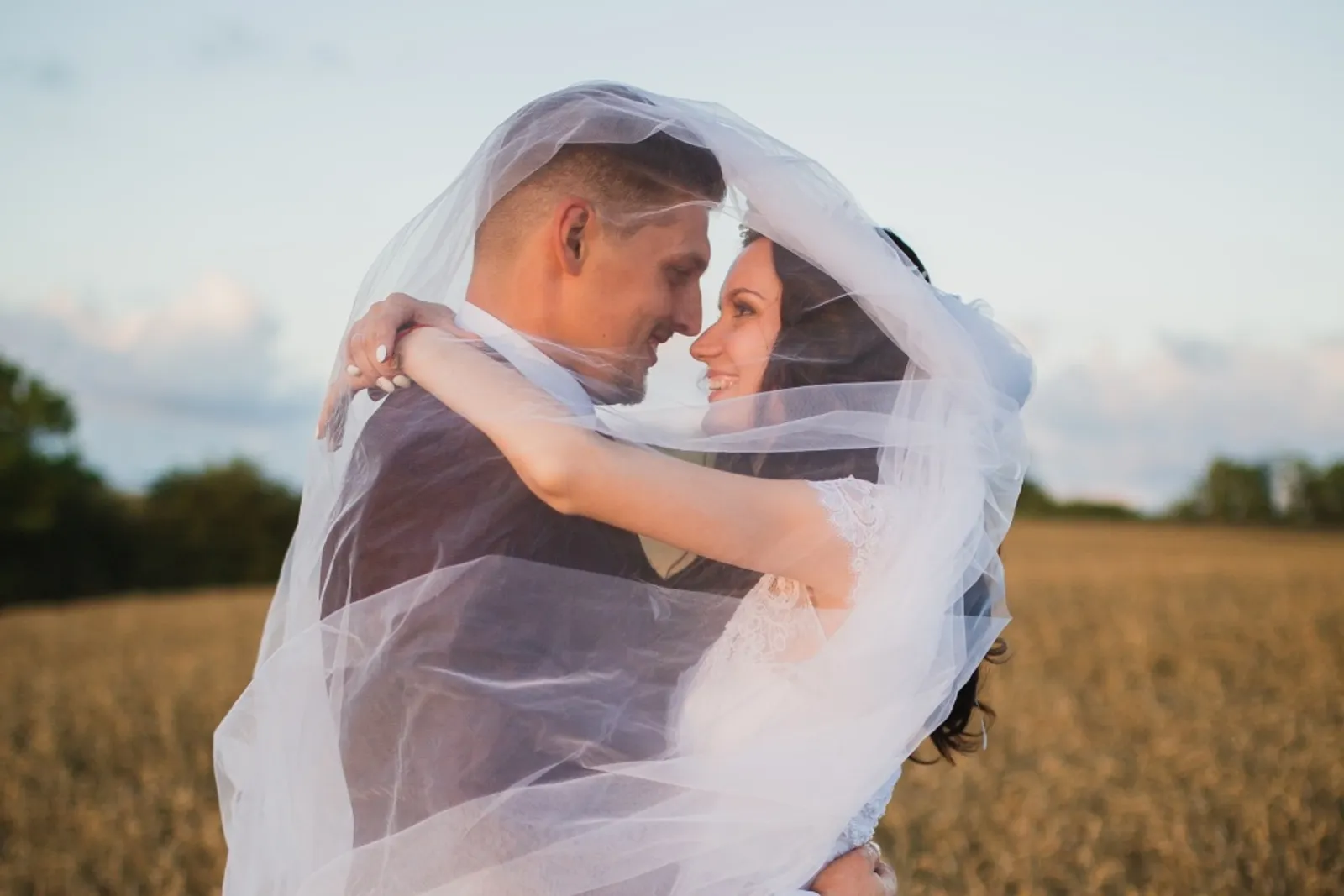 8 Alasan Laki-Laki Ingin Menikahi Perempuan yang Wifey Material