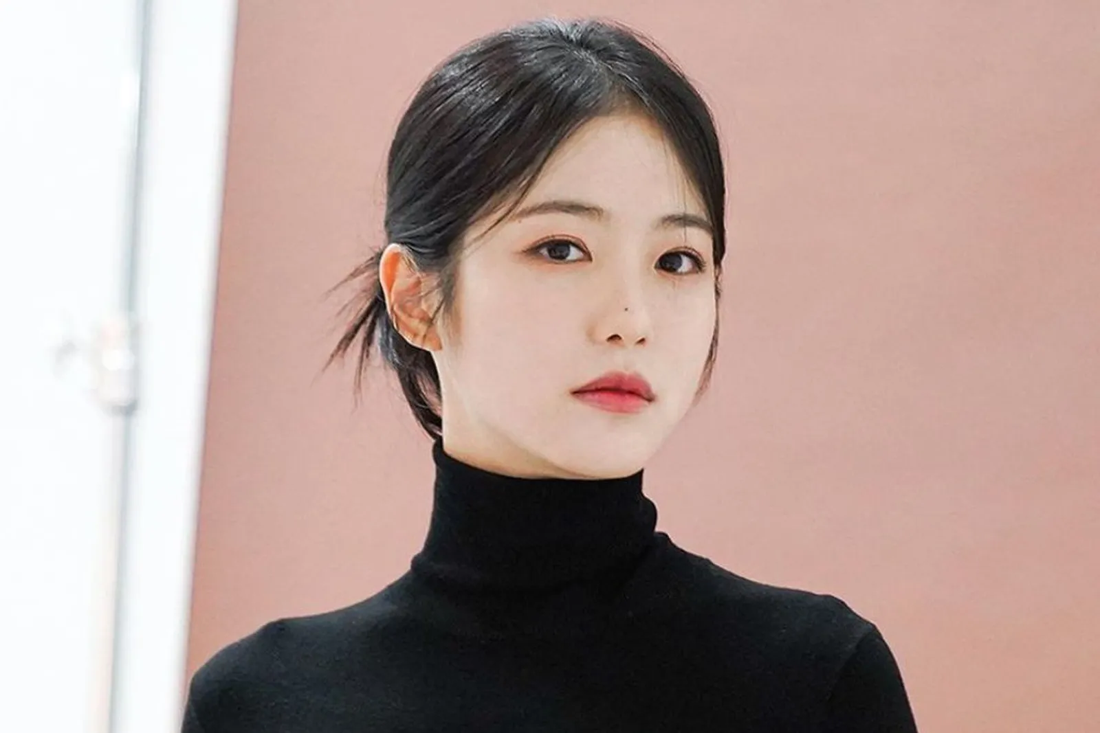 Pesona Shin Ye Eun, Tampil Totalitas Tanpa Bra di Drama 'The Glory'
