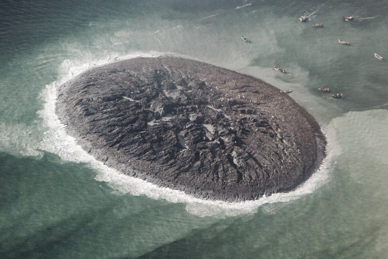 Selain Muncul Pulau Baru, Ini Fenomena Alam yang Terjadi Pasca Gempa